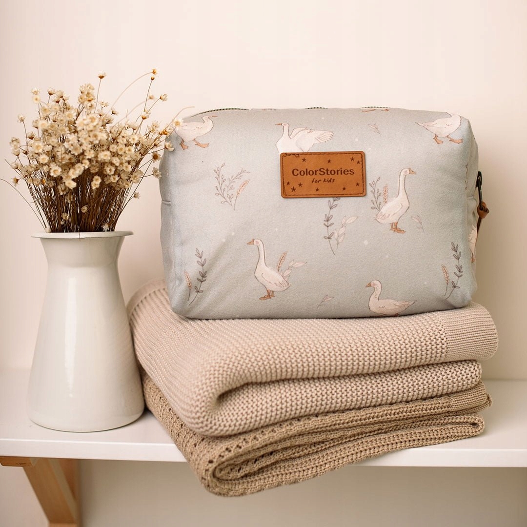 Pojemna Kosmetyczka M Baby Szara ColorStories Happy Goose Olive Kod producenta 5904067052956