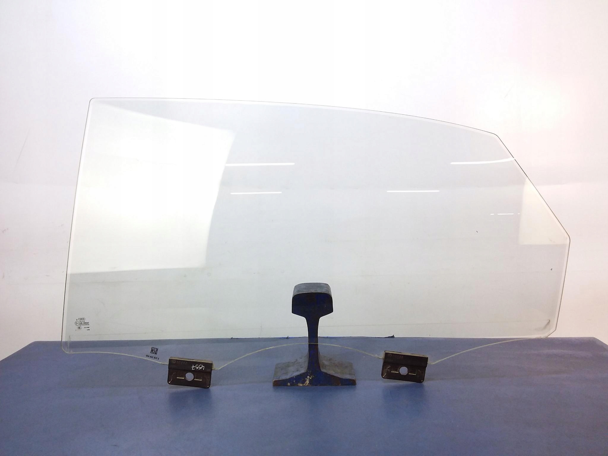 AUDI A8 D4 LONG стекло двери зд л