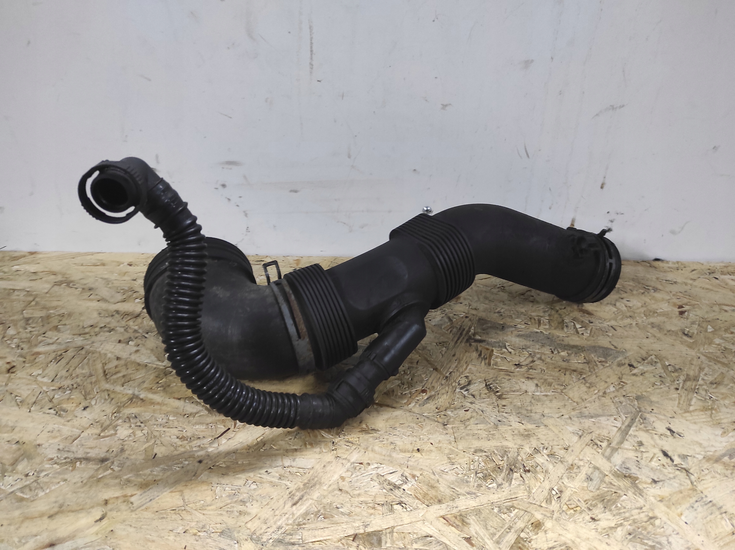 pipe tube VW CADDY 1.9 TDI 2.0 3C0129654 M