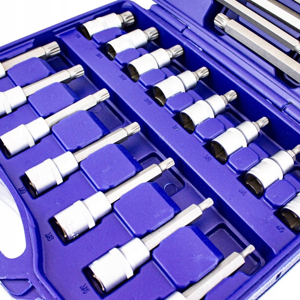 ZESTAW KLUCZY NASADOWYCH WIELOZĘBNYCH Z WALIZKĄ 26EL. Stan opakowania oryginalne