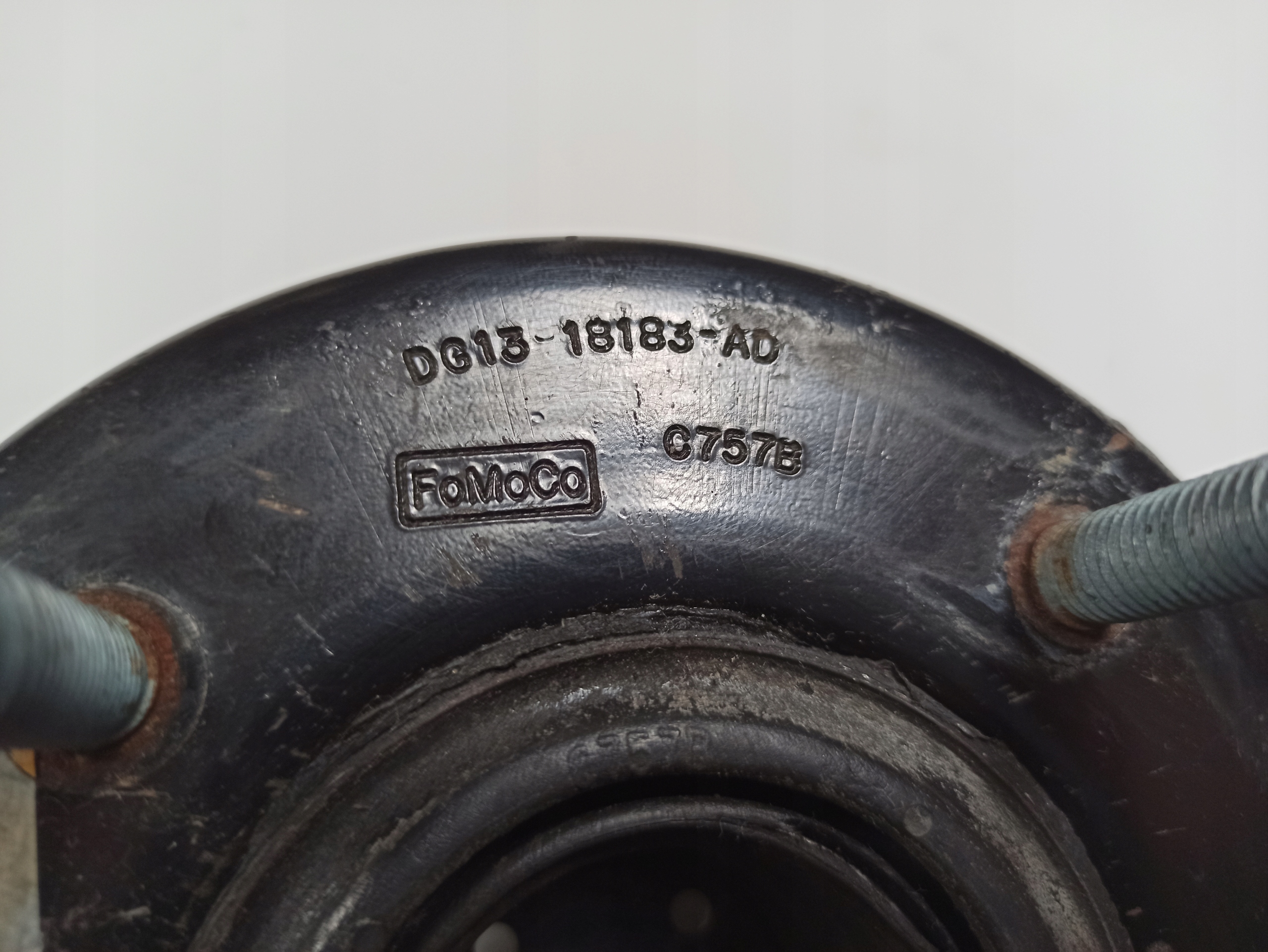 Airbag Halter des Stoßdämpfers lozysko Ford Explorer 2011-2019