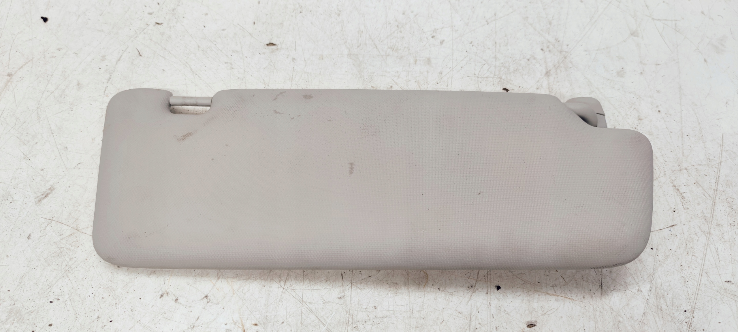 Blende Abdeckung PRZECIWSLONECZNA AUDI A4 B8 A5 8U0857551A