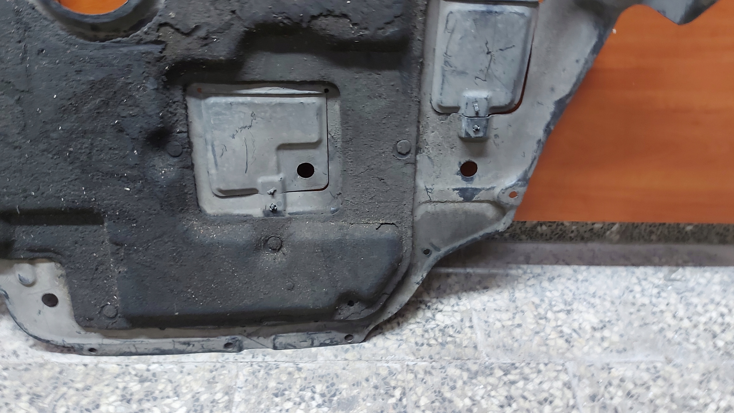 cover below engine of the engine TOYOTA RAV4 III 05-08