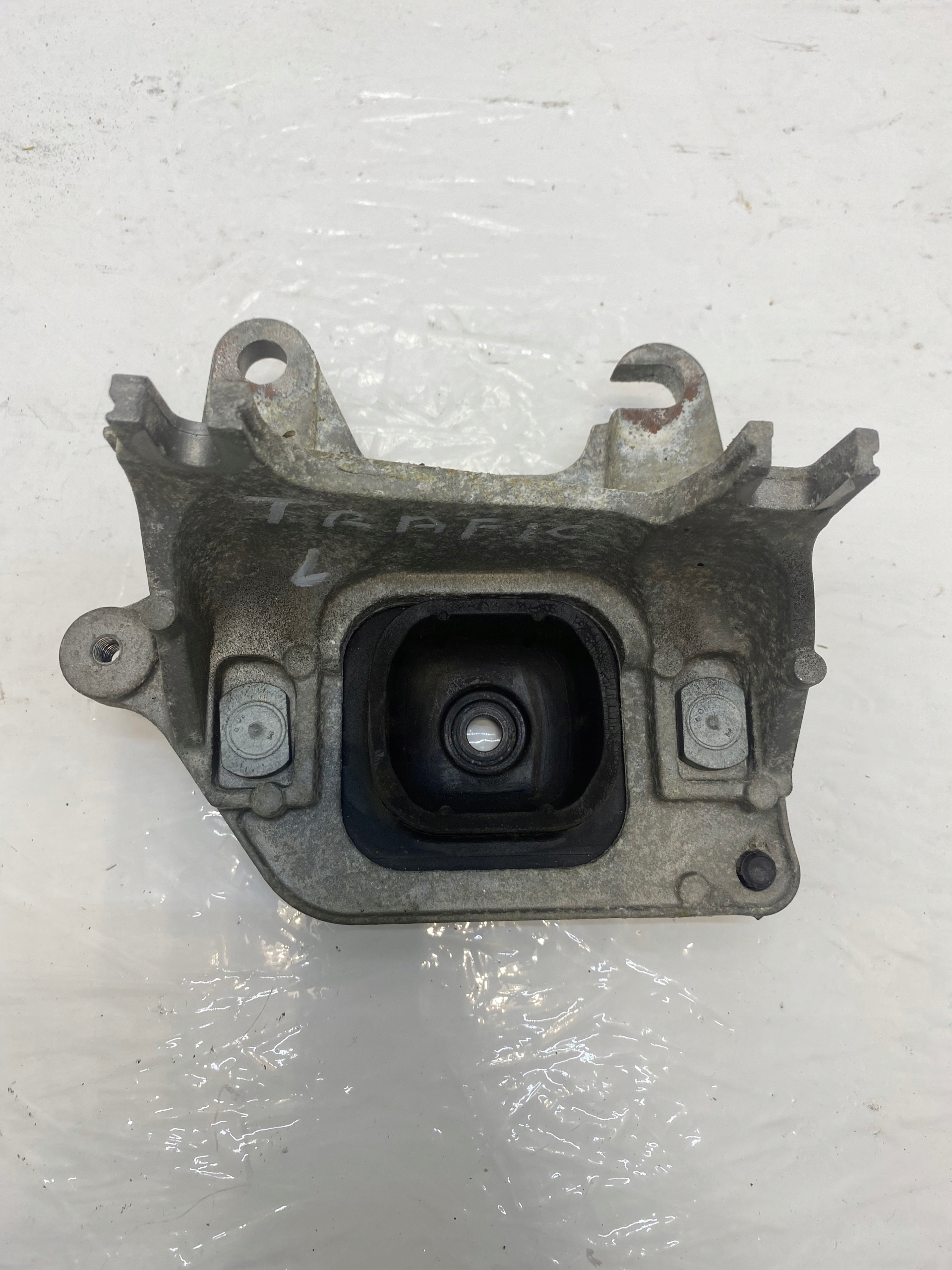 RENAULT TRAFIC III ЛАПА КОРОБКИ ПЕРЕДАЧ 112228161R