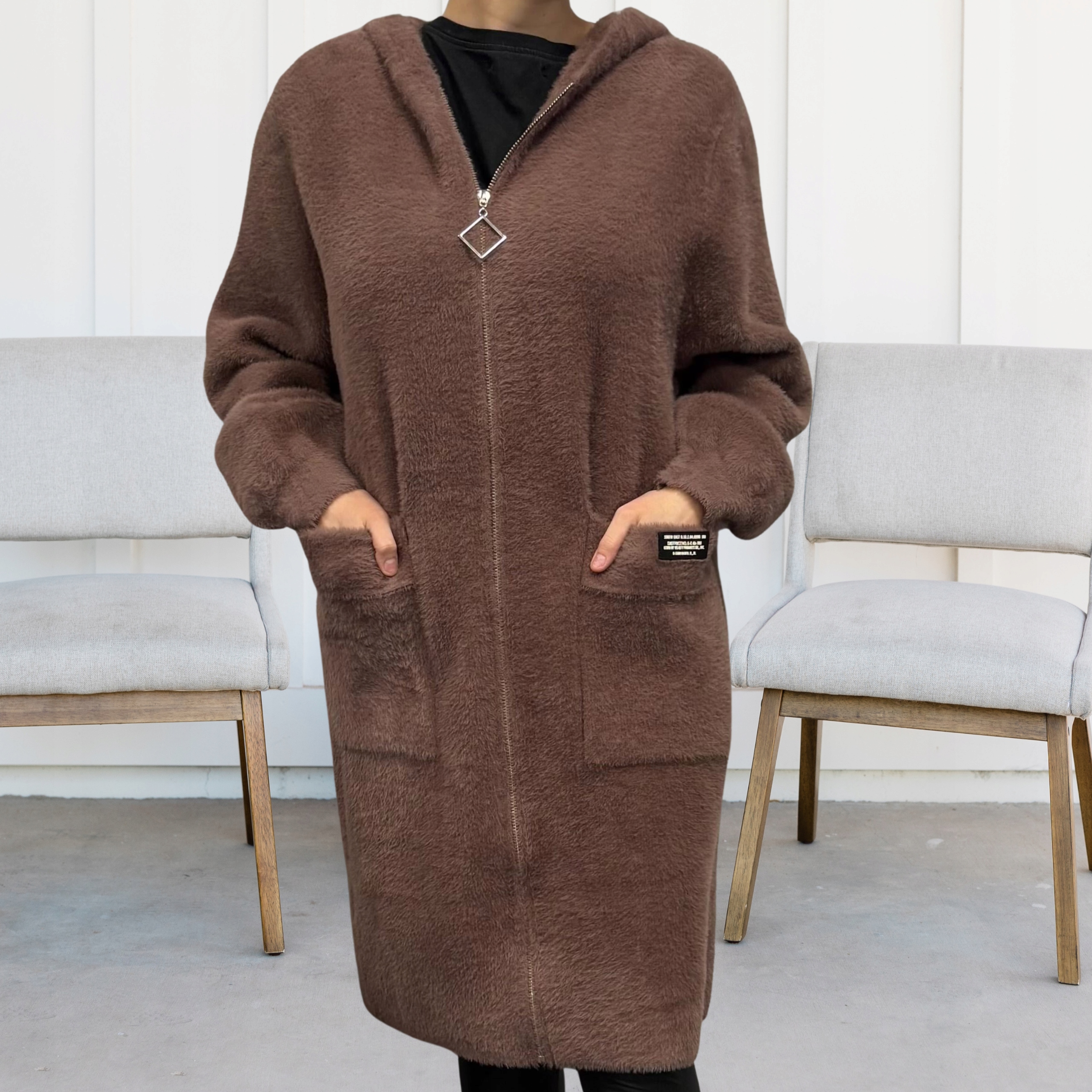 ALPAKA DAMSKA PŁASZCZ KURTKA SWETER MODNA CIEPŁA DŁUGA KAPTUR MOKKA 2186 Marka bez marki