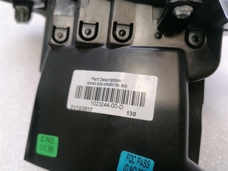 tesla MODEL S 100D AIR 1045863-09A