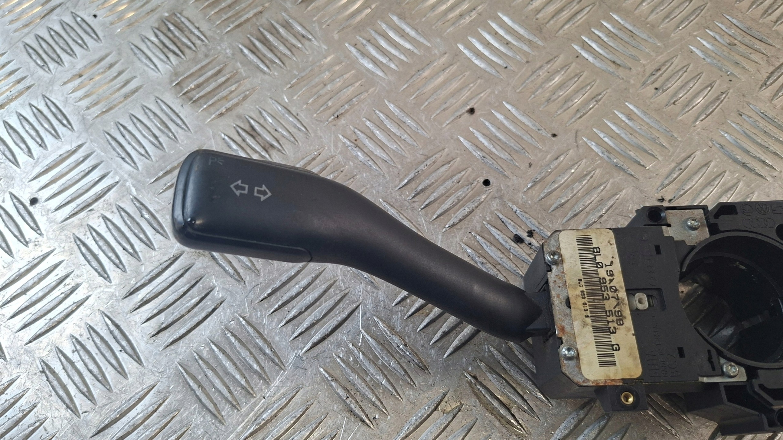commande levier commodo sous volant VW GOLF IV