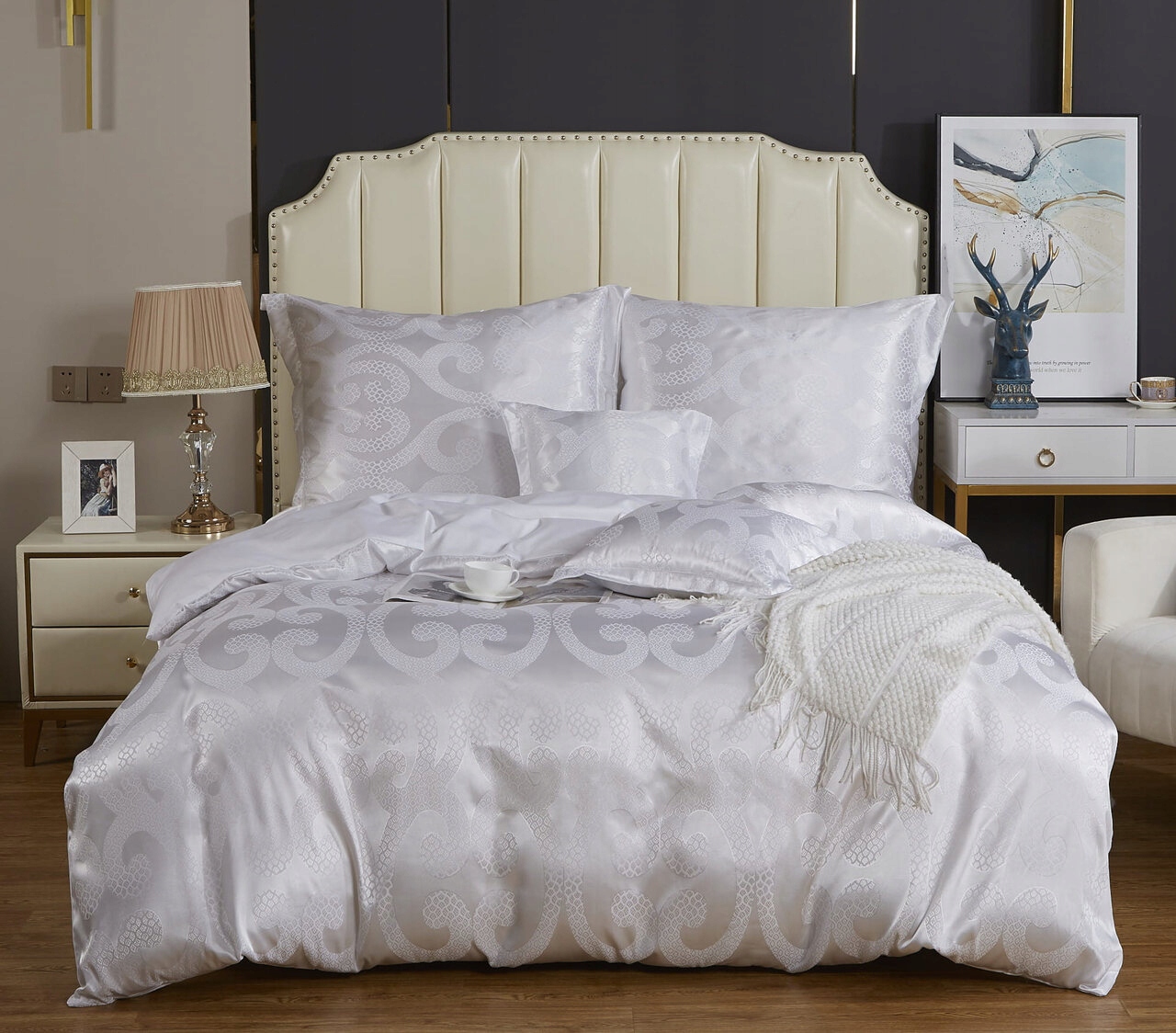 Posteľná Bielizeň atlasová vyšívaná 160x200 exkluzívna biela s veľkými záhybmi AT003