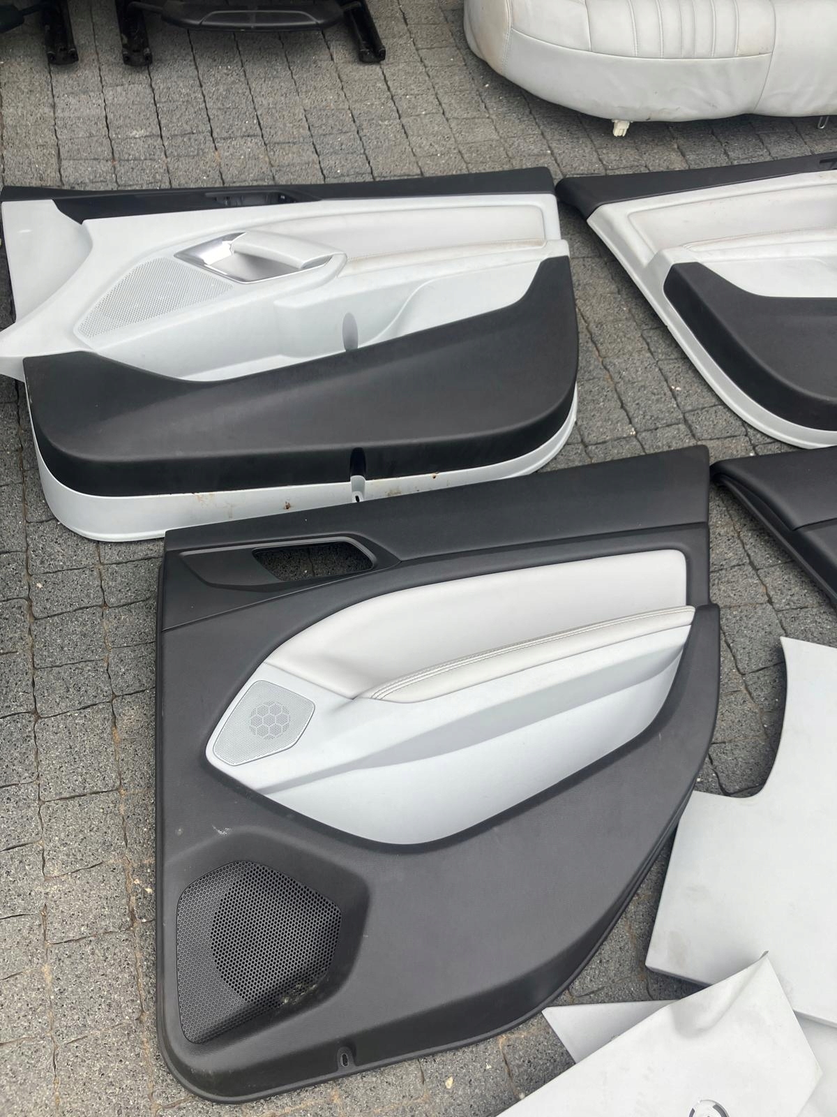 seats side PEUGEOT 308 T9 HB JASNA leather