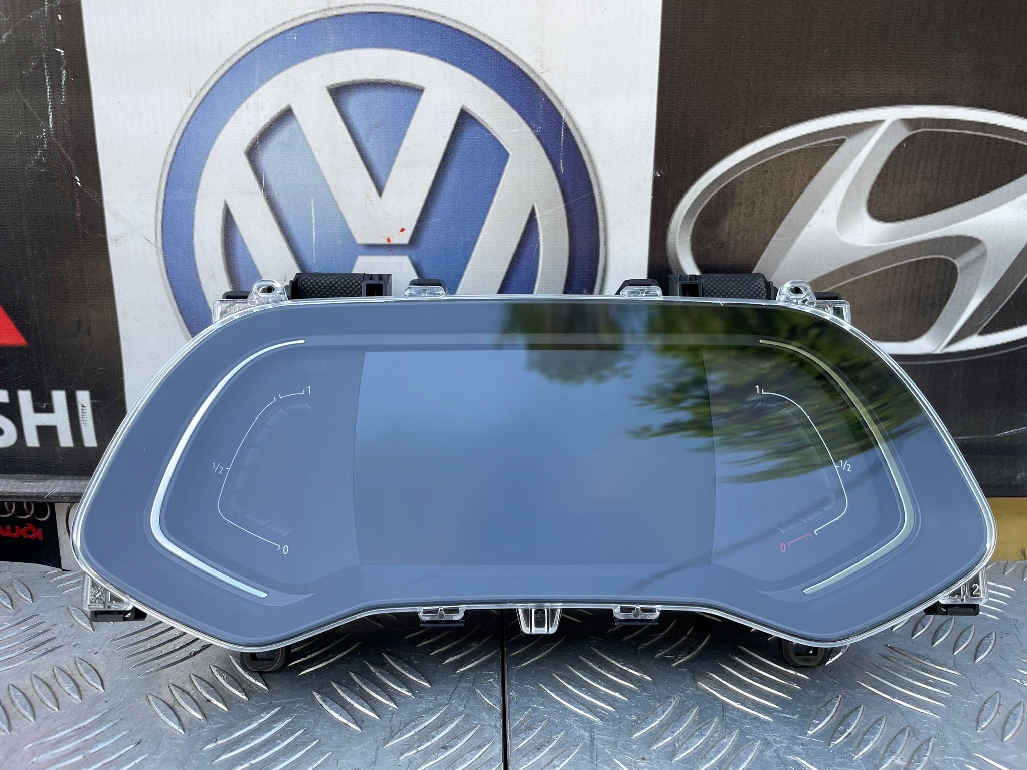renault ARKANA E-TECH спидометр часы европа. 248094299R