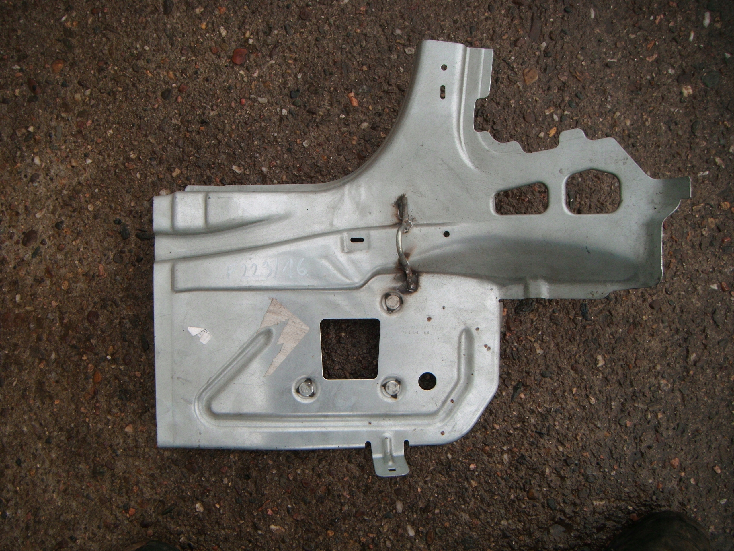 FABIA I KOMBI 98-08 PAS TYLNI NAROŻNIK LEWY