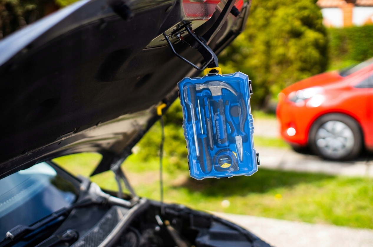 MICHELIN ZESTAW NARZĘDZI W WALIZCE 7 ELEMENTÓW Liczba elementów w zestawie 7