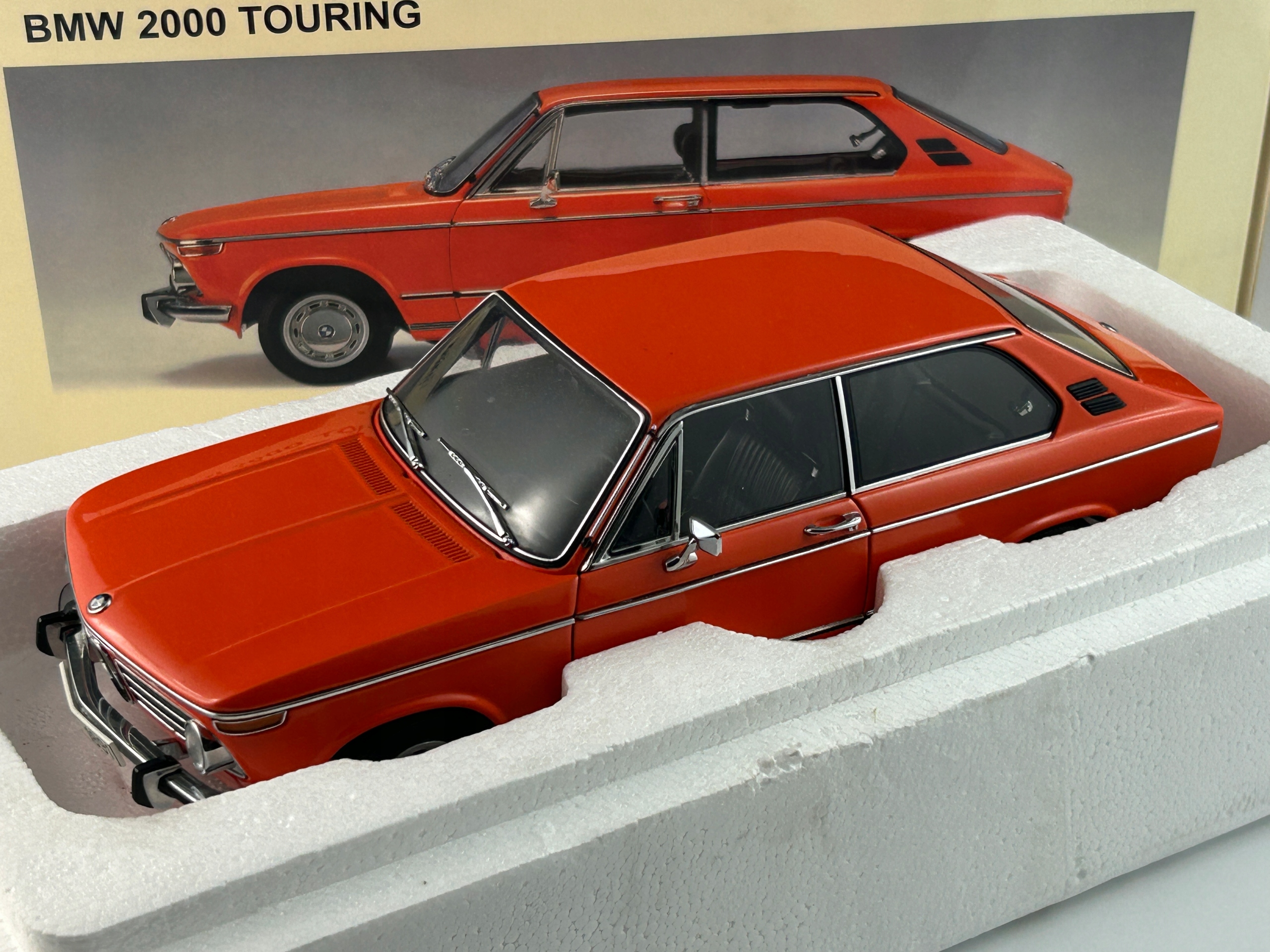 AUTOart BMW 2000 Touring 1/18 • Cena, Opinie • Samochody