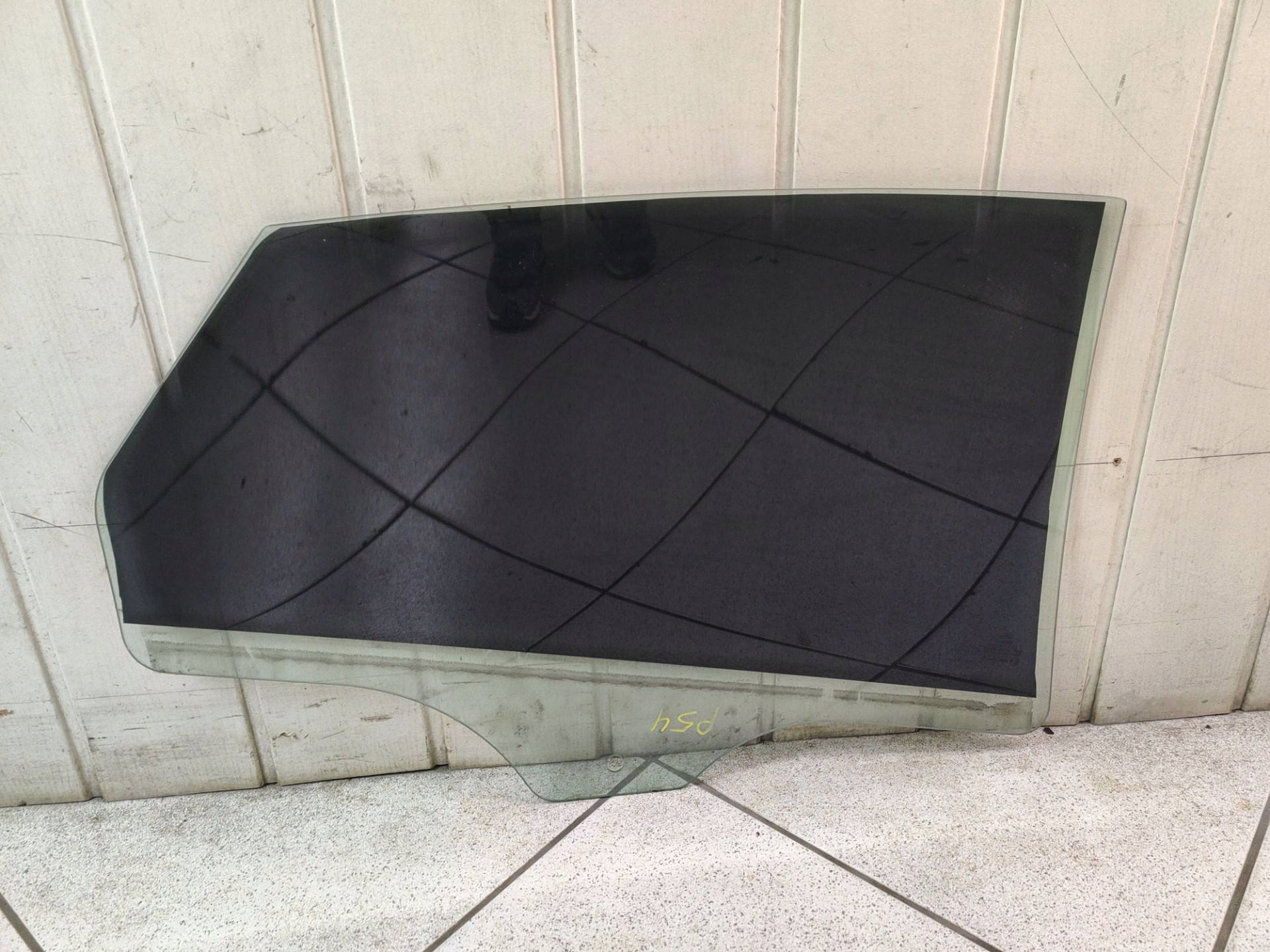 window door rear part left side Ford Fusion USA 2 2014