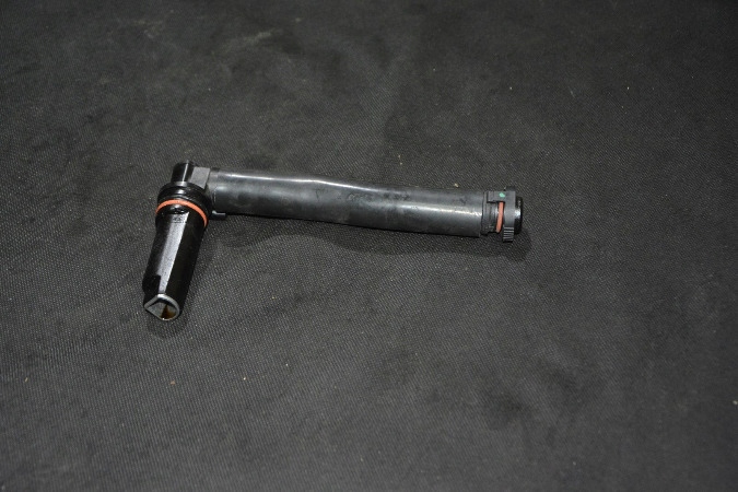 Повітропровід A8D4 W12 6.3 FSI 07P103202B