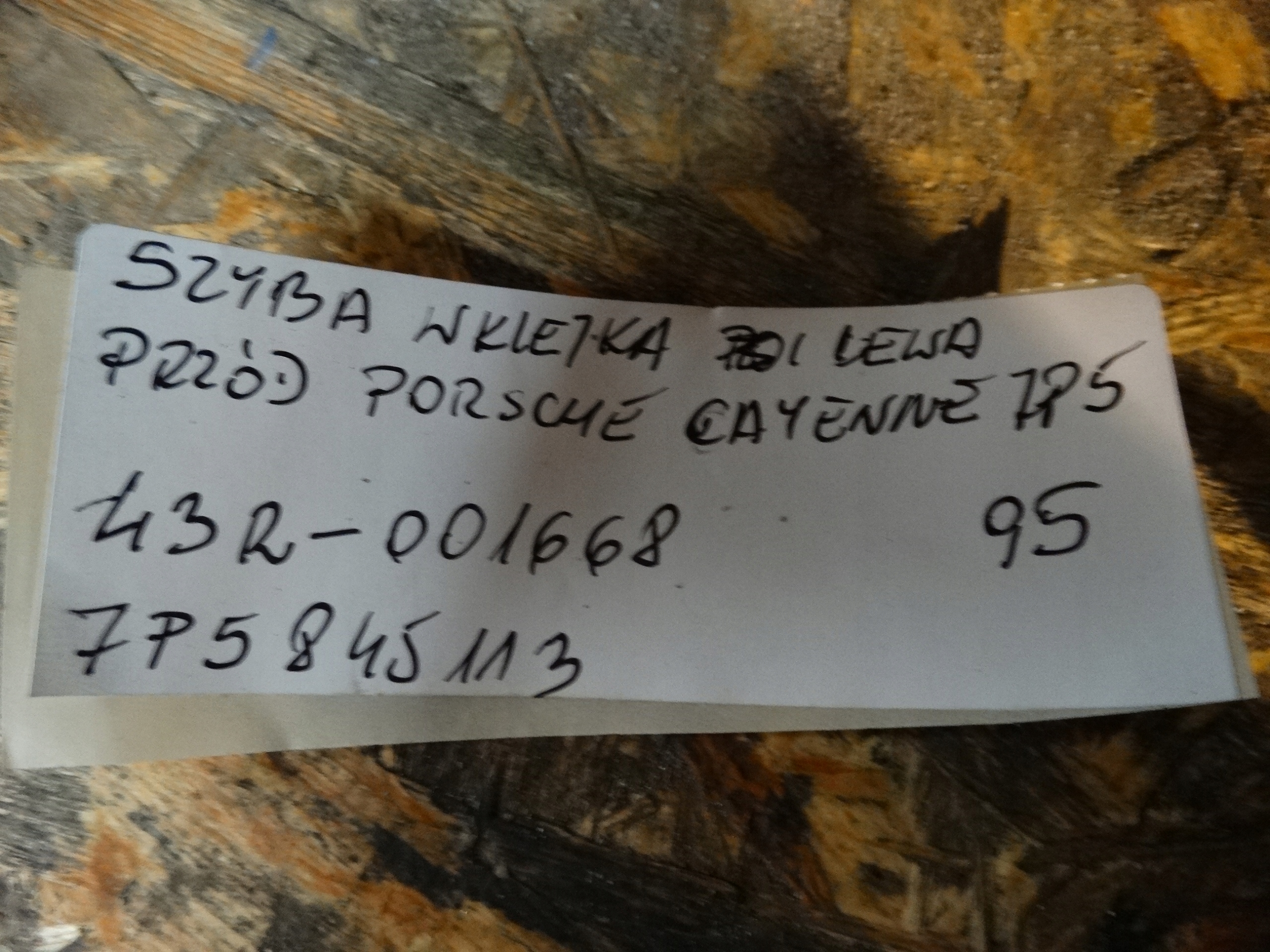 window WKLEJKA left front PORSCHE CAYENNE 7P5 1
