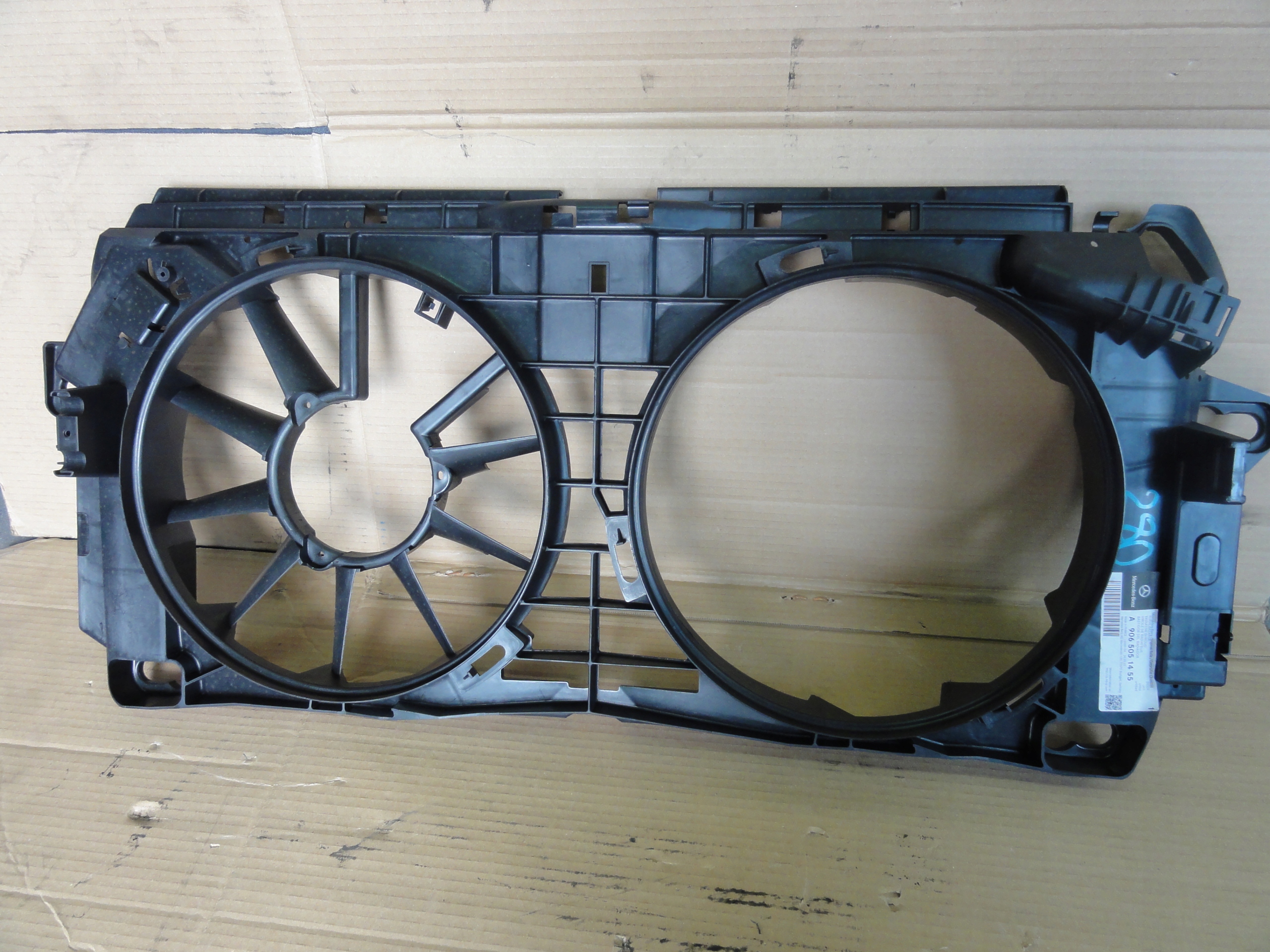 Рамка кожух вентилятора CRAFTER A9065051455