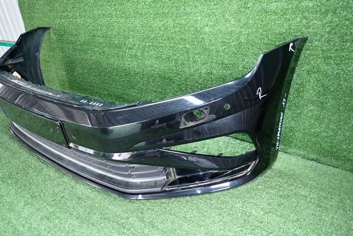 VW GOLF SPORTSVAN Frontstoßstange vorne