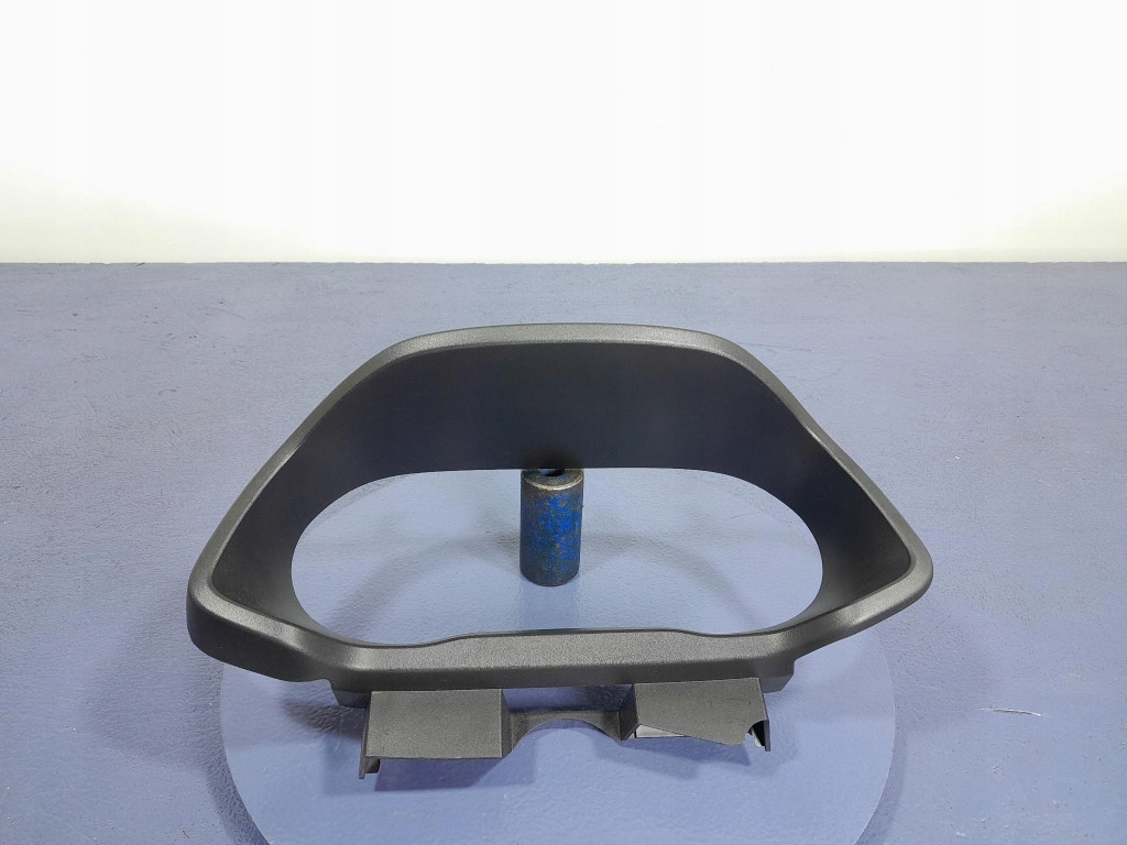 renault EXPRESS рамка корпус навес счетчика 681010858R