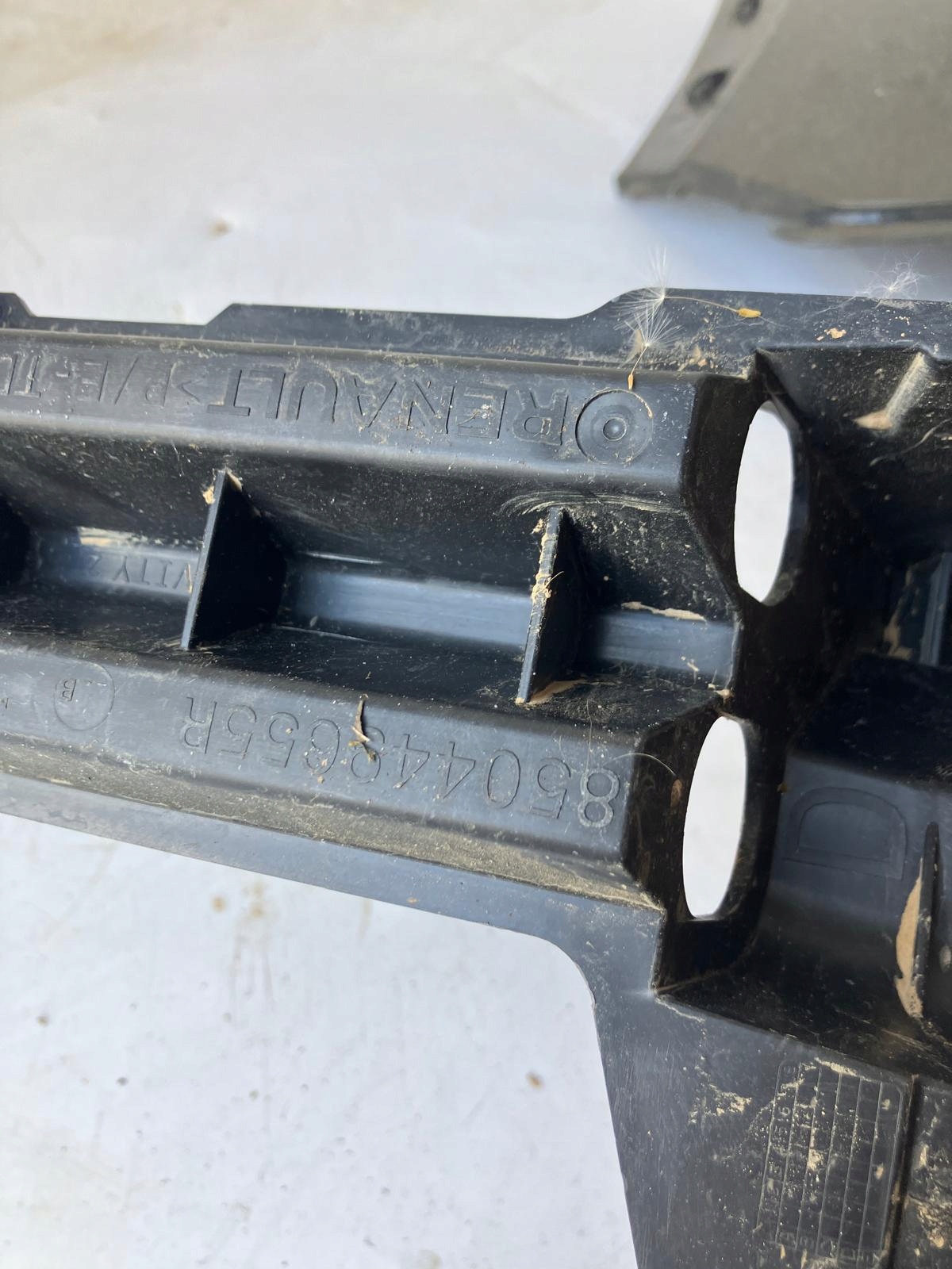 bumper bracket right rear part RENAULT MEGANE V E-TECH 850449655R