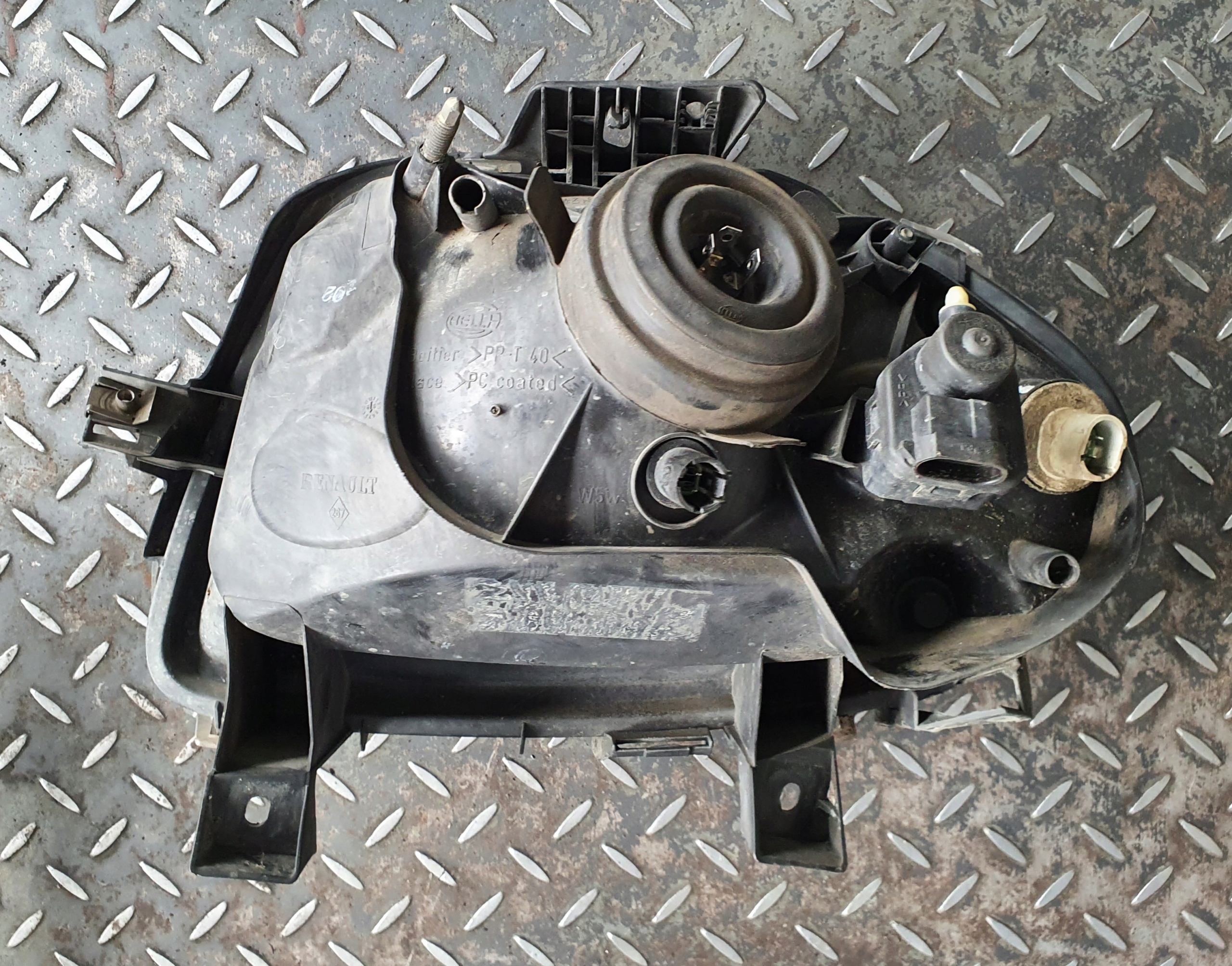 renault oe 260102734R фара правая