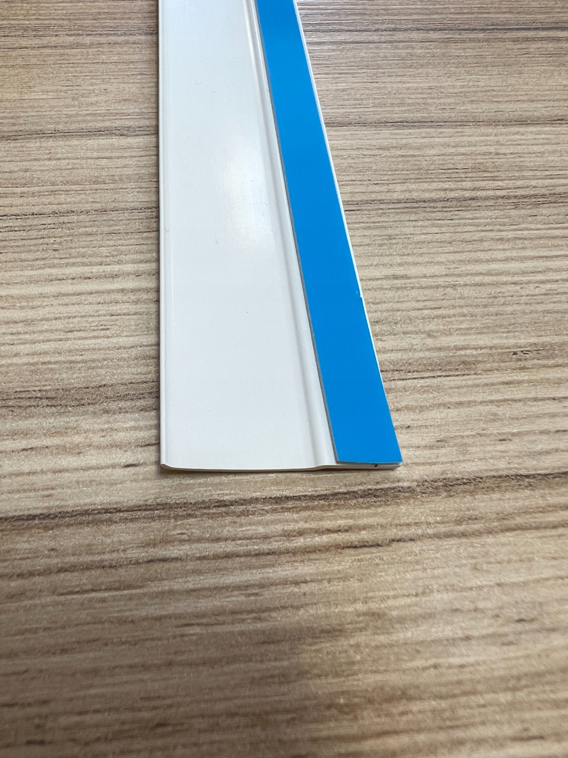 PROWADNICE PROSTE DO ROLET LISTWY PCV 34mm 2x140cm Długość 140 cm