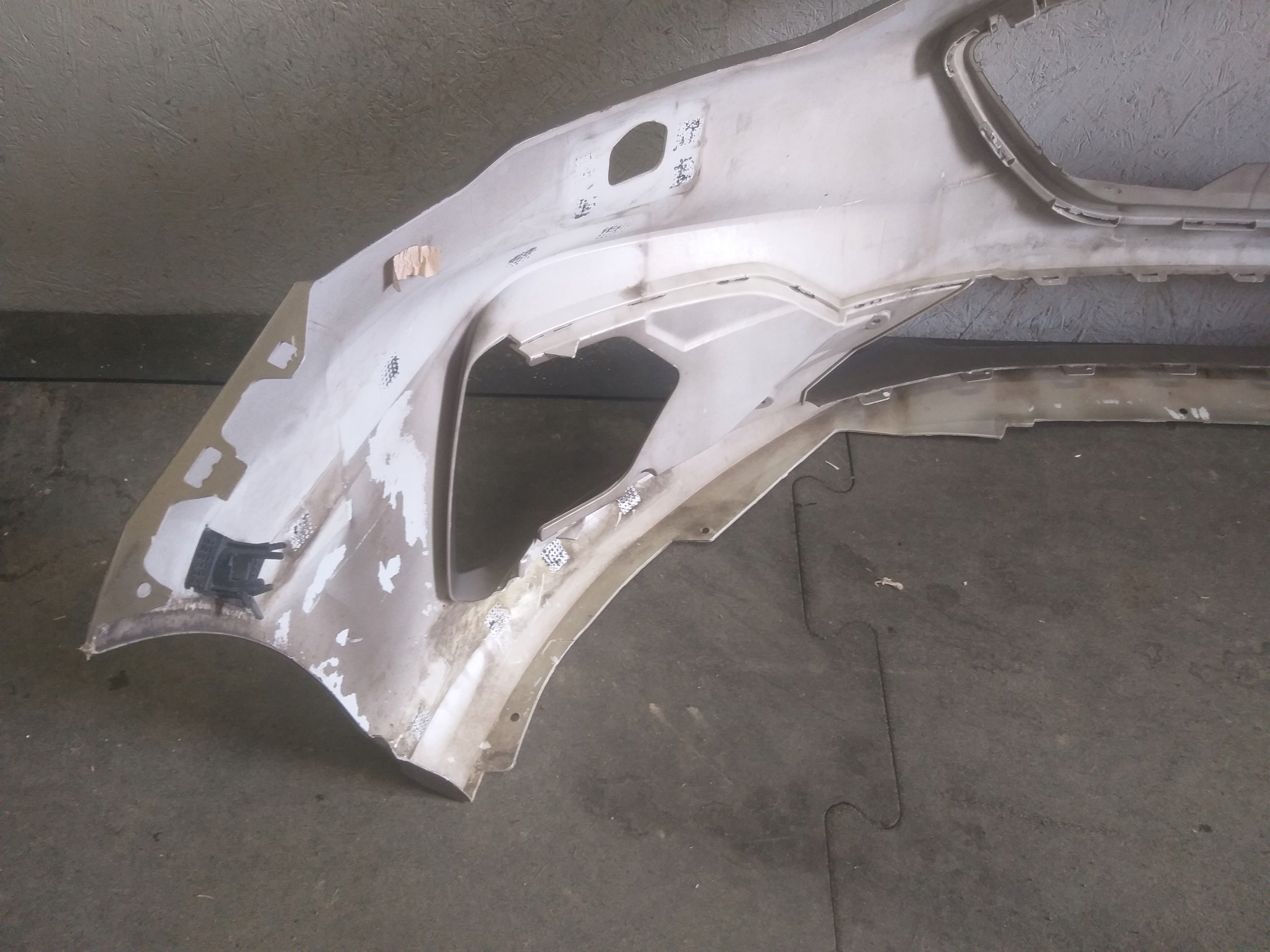 Stoßstange vorne FORD FOCUS MK4 ST
