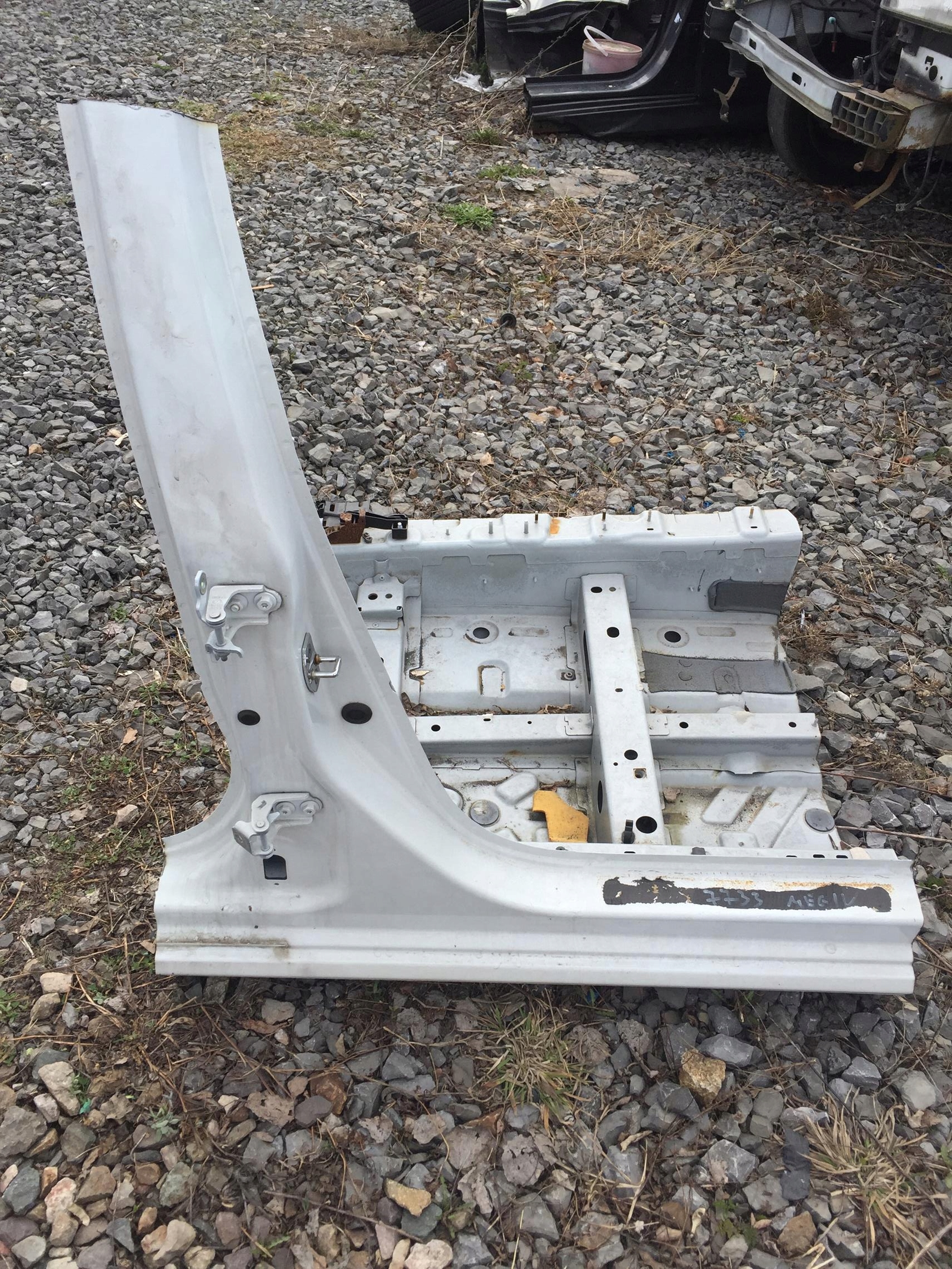 RENAULT MEGANE IV 2015- SŁUPEK B PRÓG PRAWY