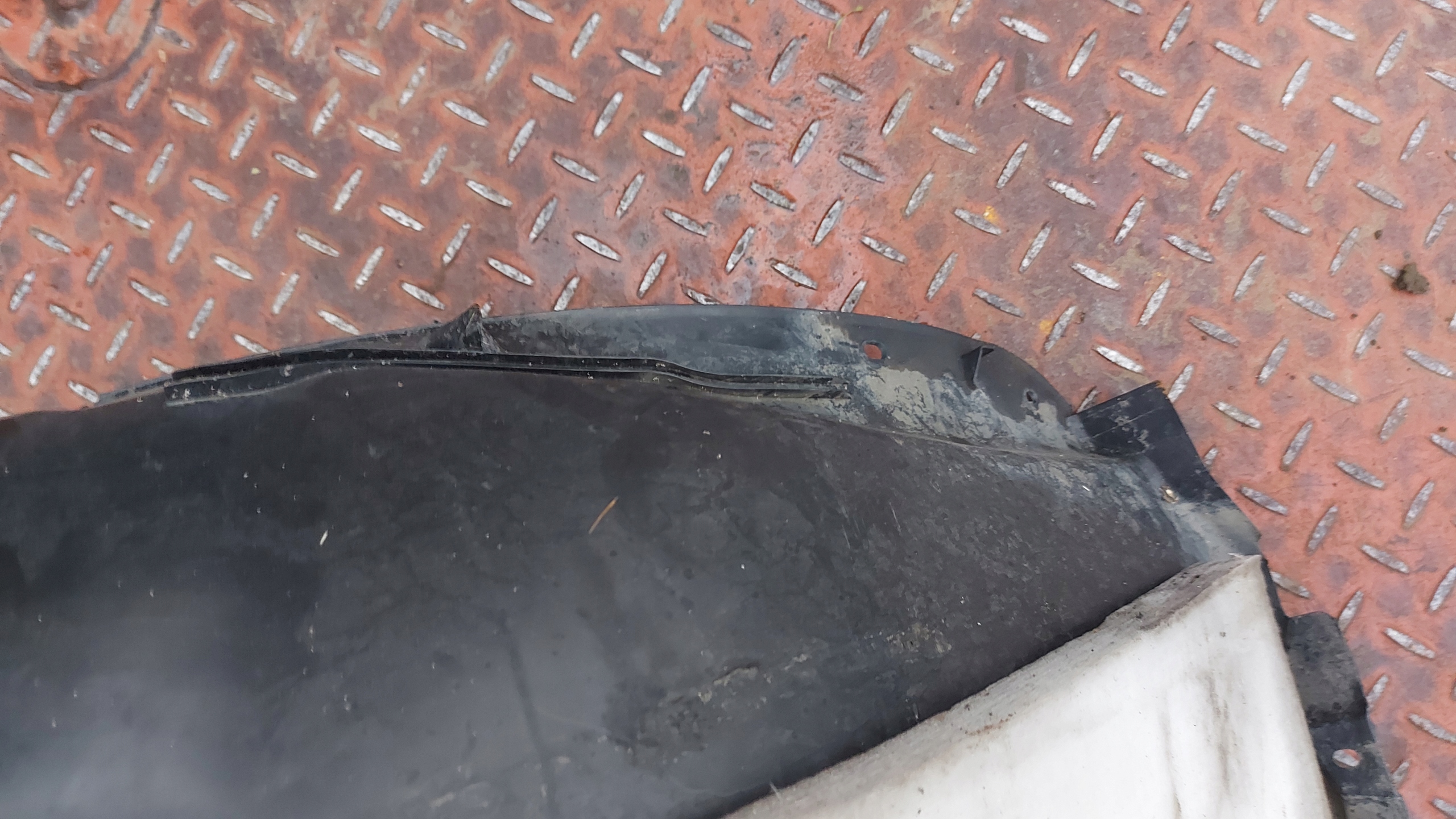 mudguard right front SEAT LEON IV 20
