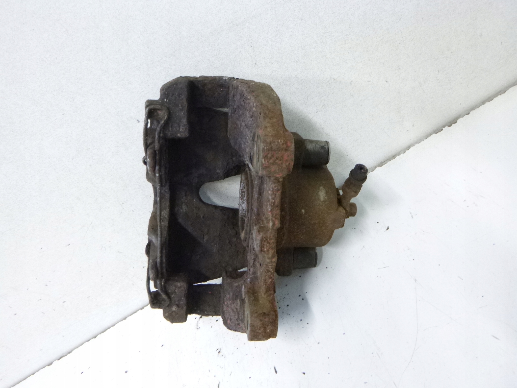 caliper brake front Opel Zafira B 2.2 06r.