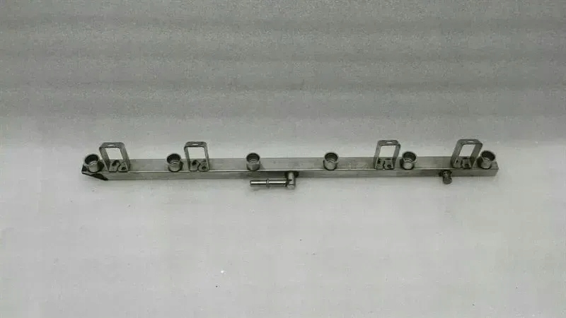 BMW E63 7542541 Fuel Rail Pipe 630i