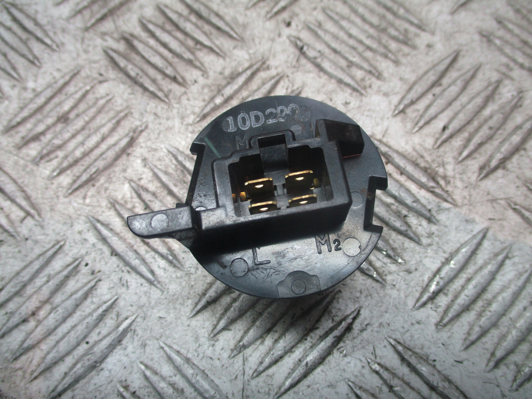 РЕЗИСТОР РЕЗИСТОР ВОЗДУХОДУВКИ SUZUKI IGNIS И