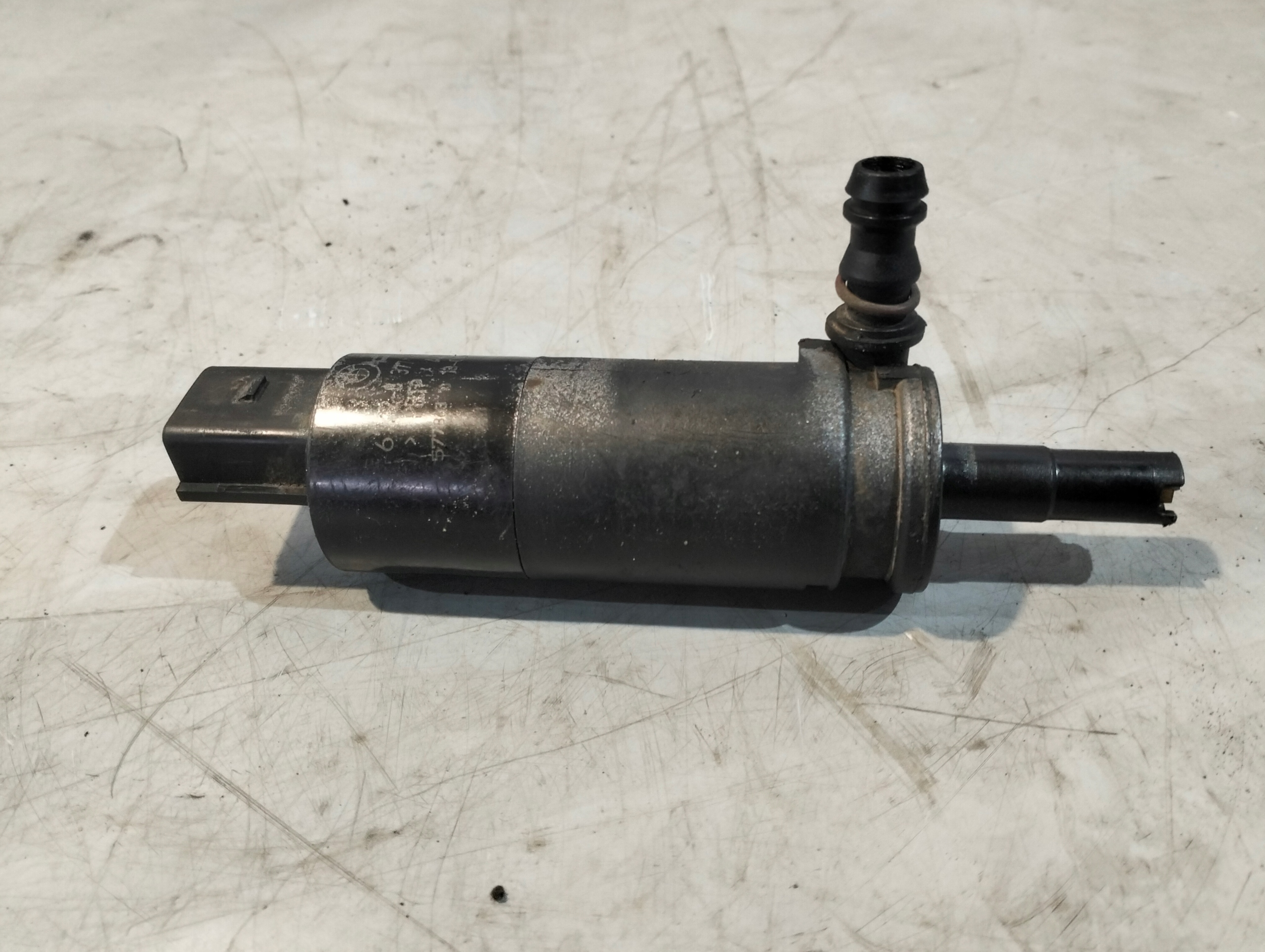 Pumpe Spritzdüse lichte BMW E60 3.0D 03r OE 67.12-8377613