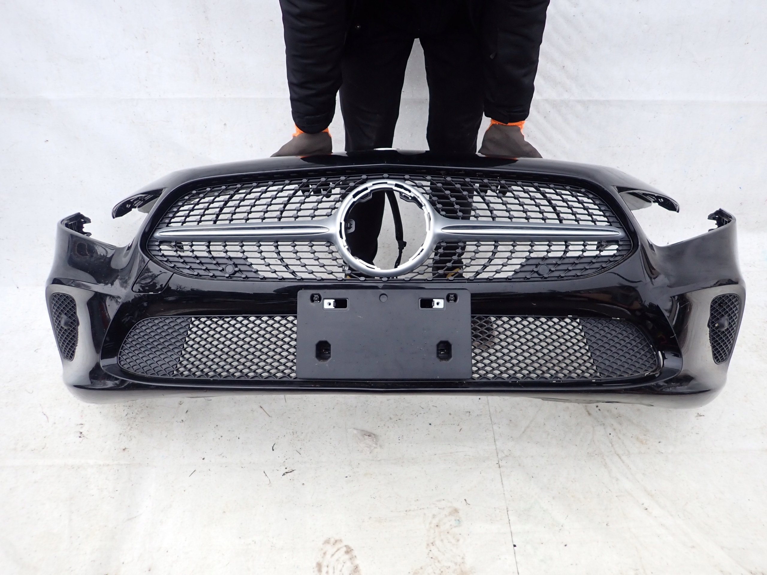 MERCEDES A-KLASA W177 18- bumper front PDC