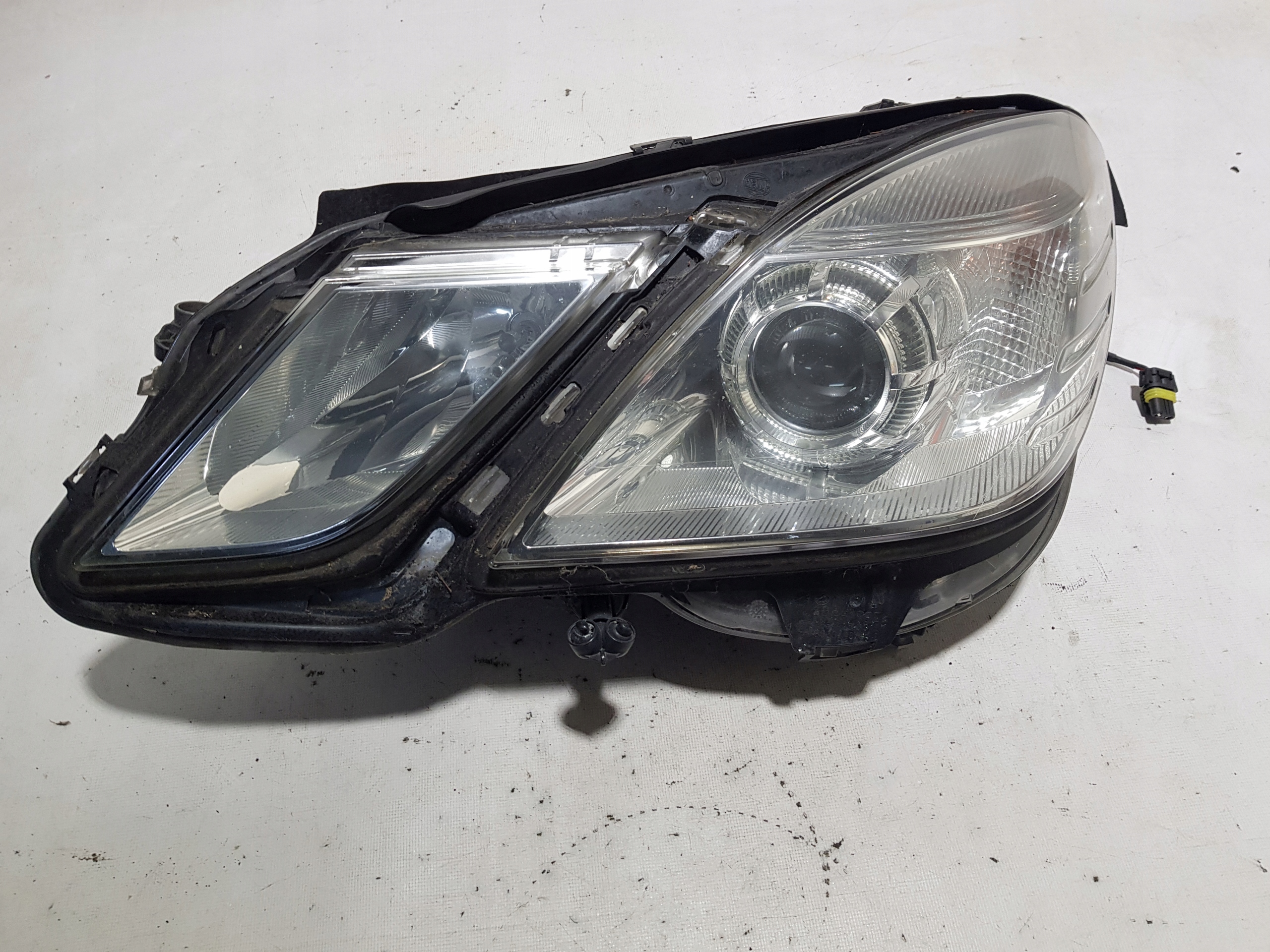 MERCEDES W212 light H7 left front UK