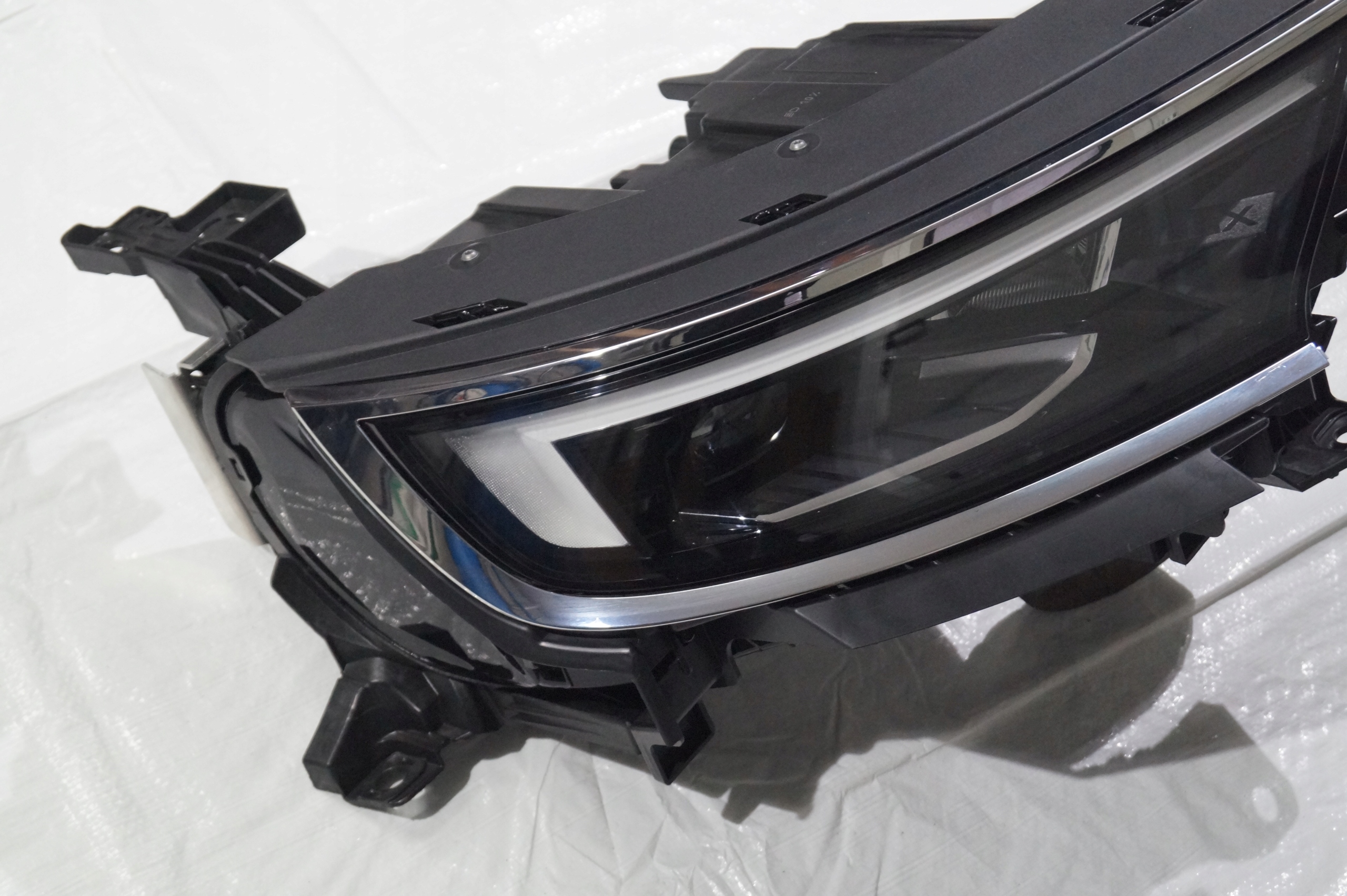 light front front right OPEL MOKKA B INTELLI LUX LED 2020-2024 L90094996