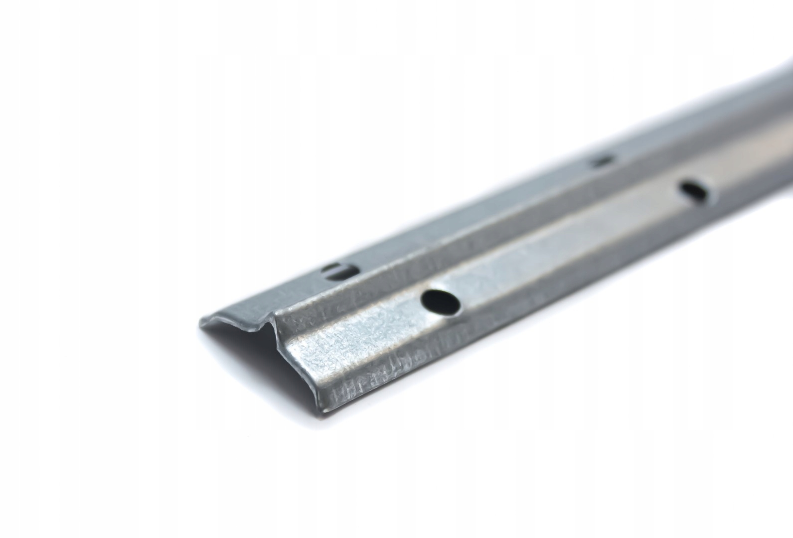 Listwa prowadząca W6 do tynków 6 mm STANDARD 2,5mb