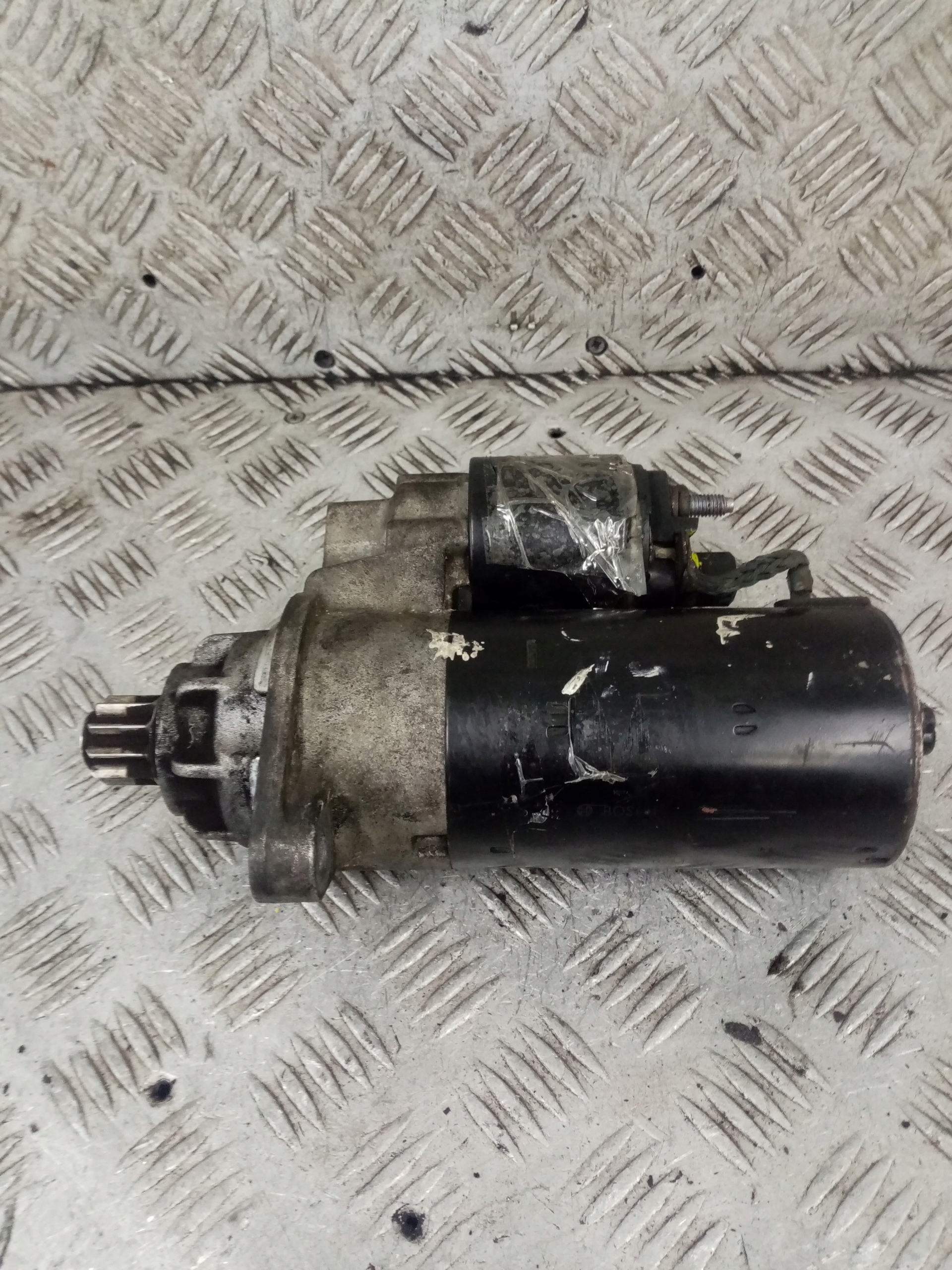 starter VOLKSWAGEN GOLF 4 0001125018