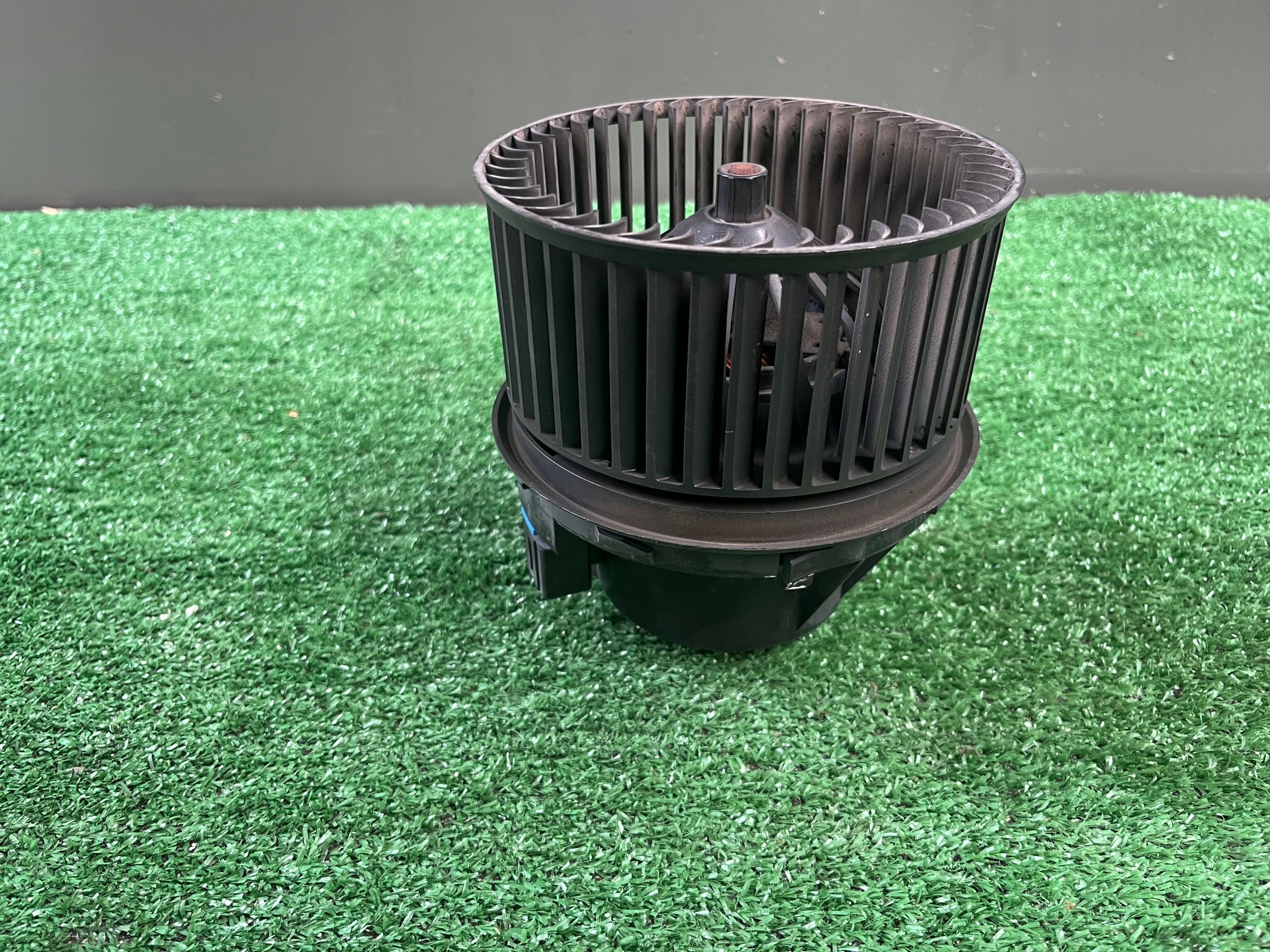 ventilátor klími FORD MONDEO MK 4 7G9T-18456-CA
