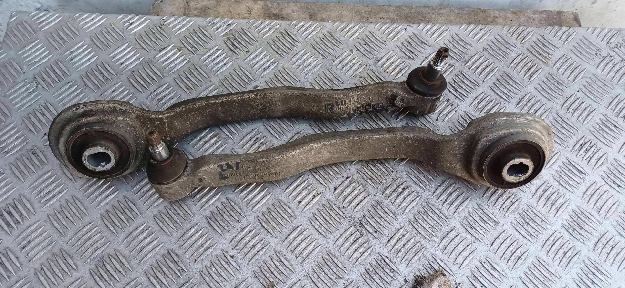 MERCEDES W211 arm front lower left or right