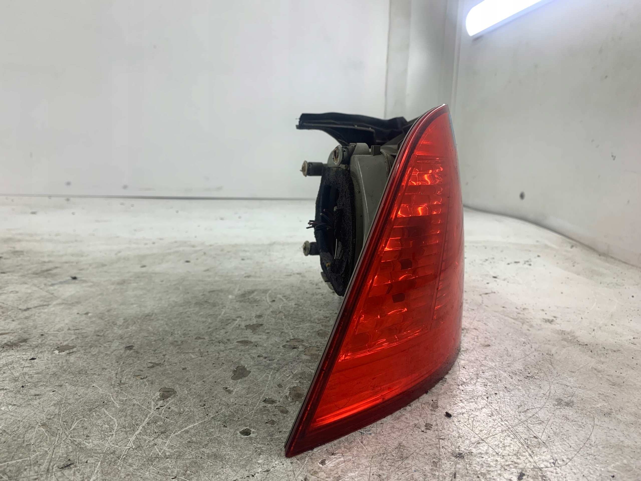VW PHAETON light left rear part