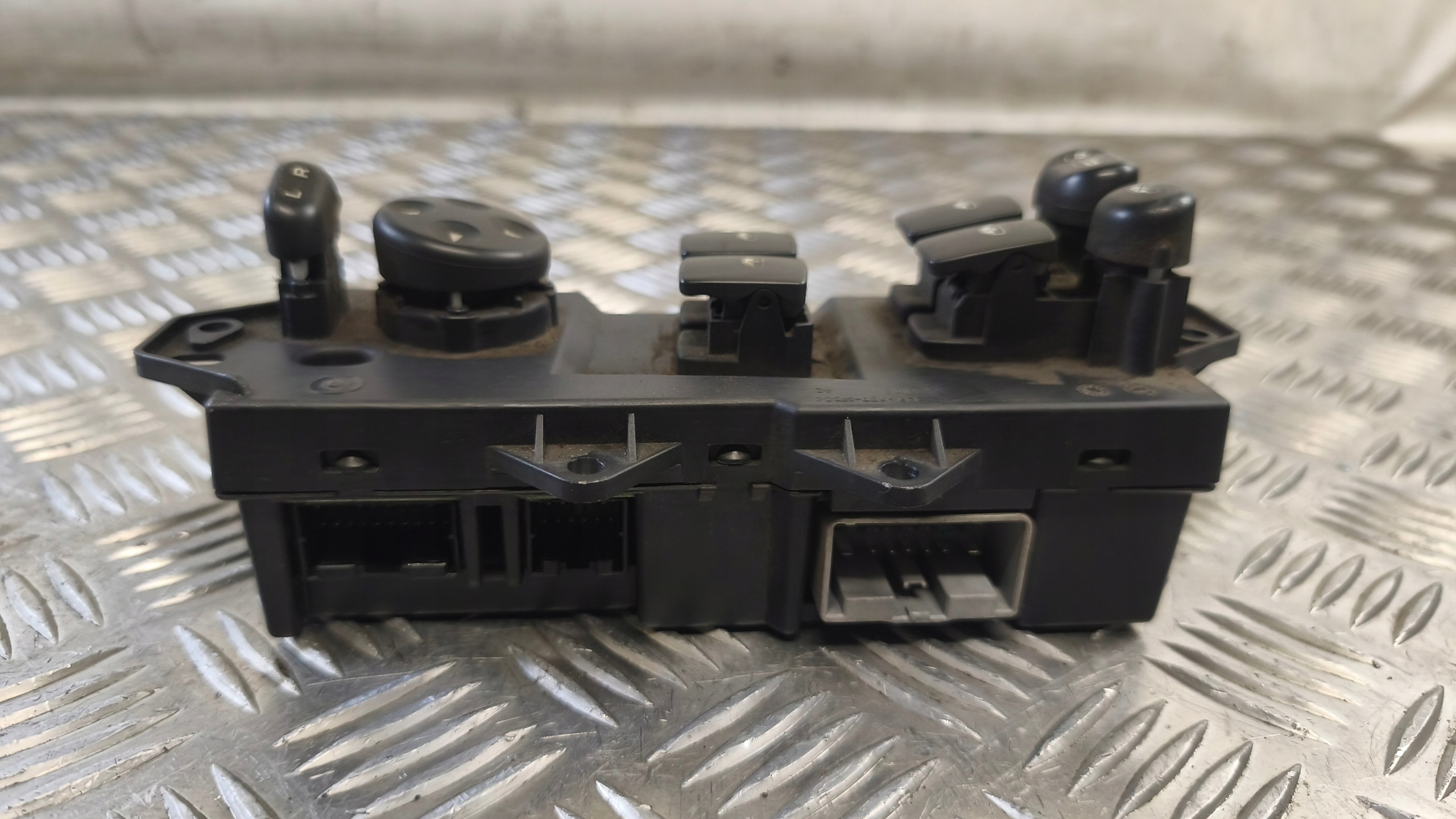 window control switch CHRYSLER PACIFICA 2004r 04685980AE