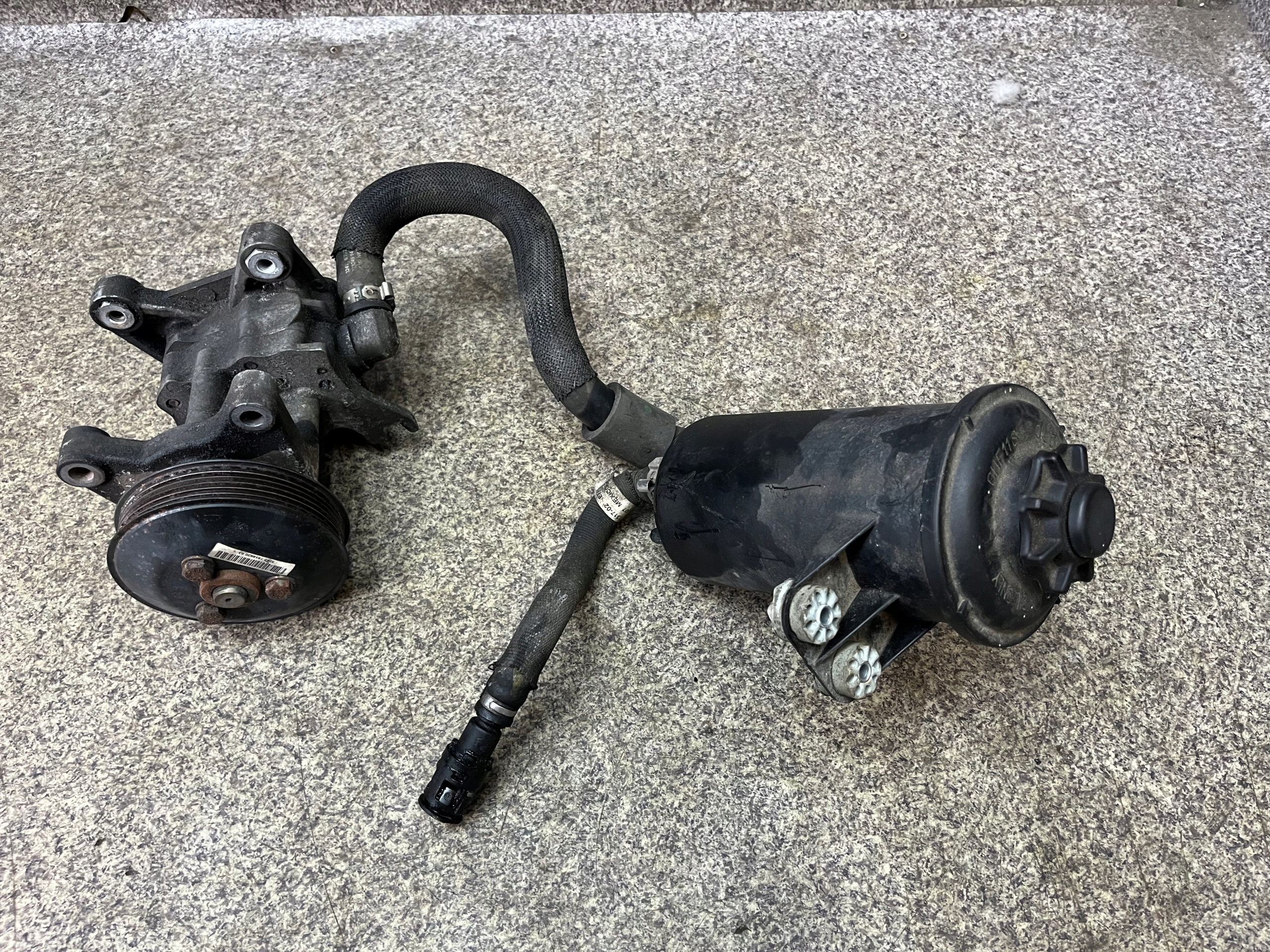 насос гур бачок BMW X5 E70 3.0 3.5 d M57N2 E71 X6