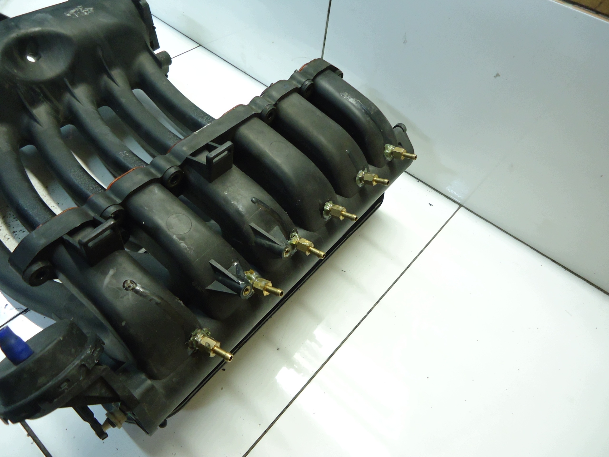 PORSCHE CAYENNE 3.2 V6 BFD intake manifold 022133185AA