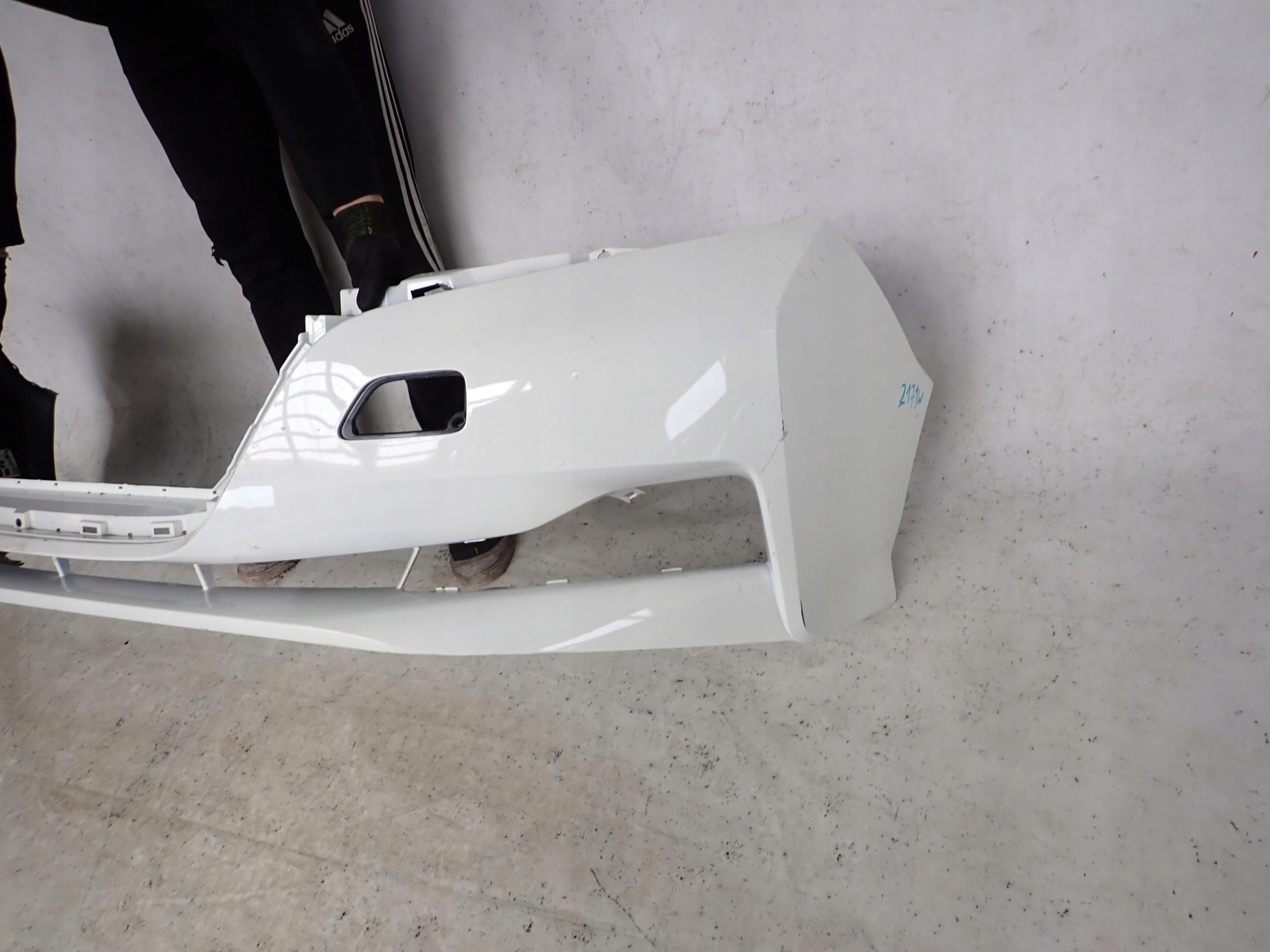 NISSAN LEAF II ZE1 17- bumper front front