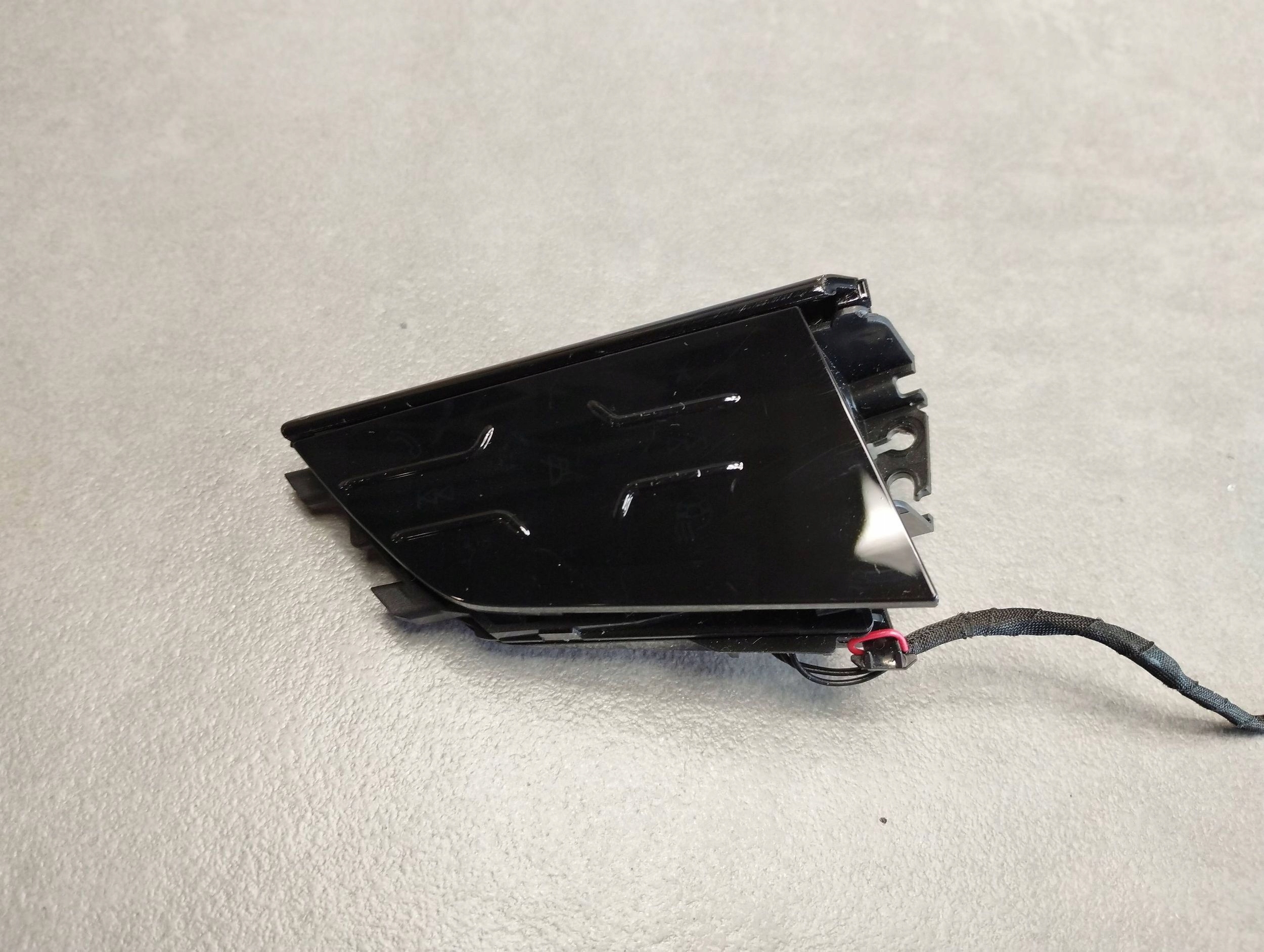 Audi Q4 e-tron Schalter MULTIFUNKCJI 89A951523B