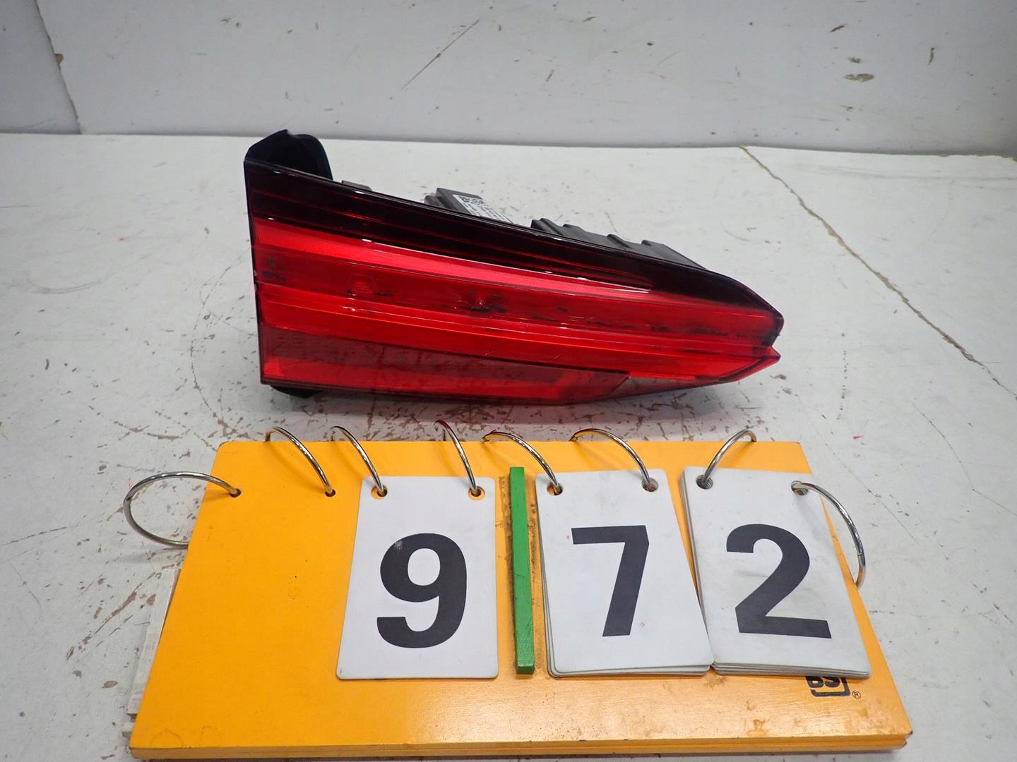 light rear part rear left AUDI A6 C8 2018- sedan