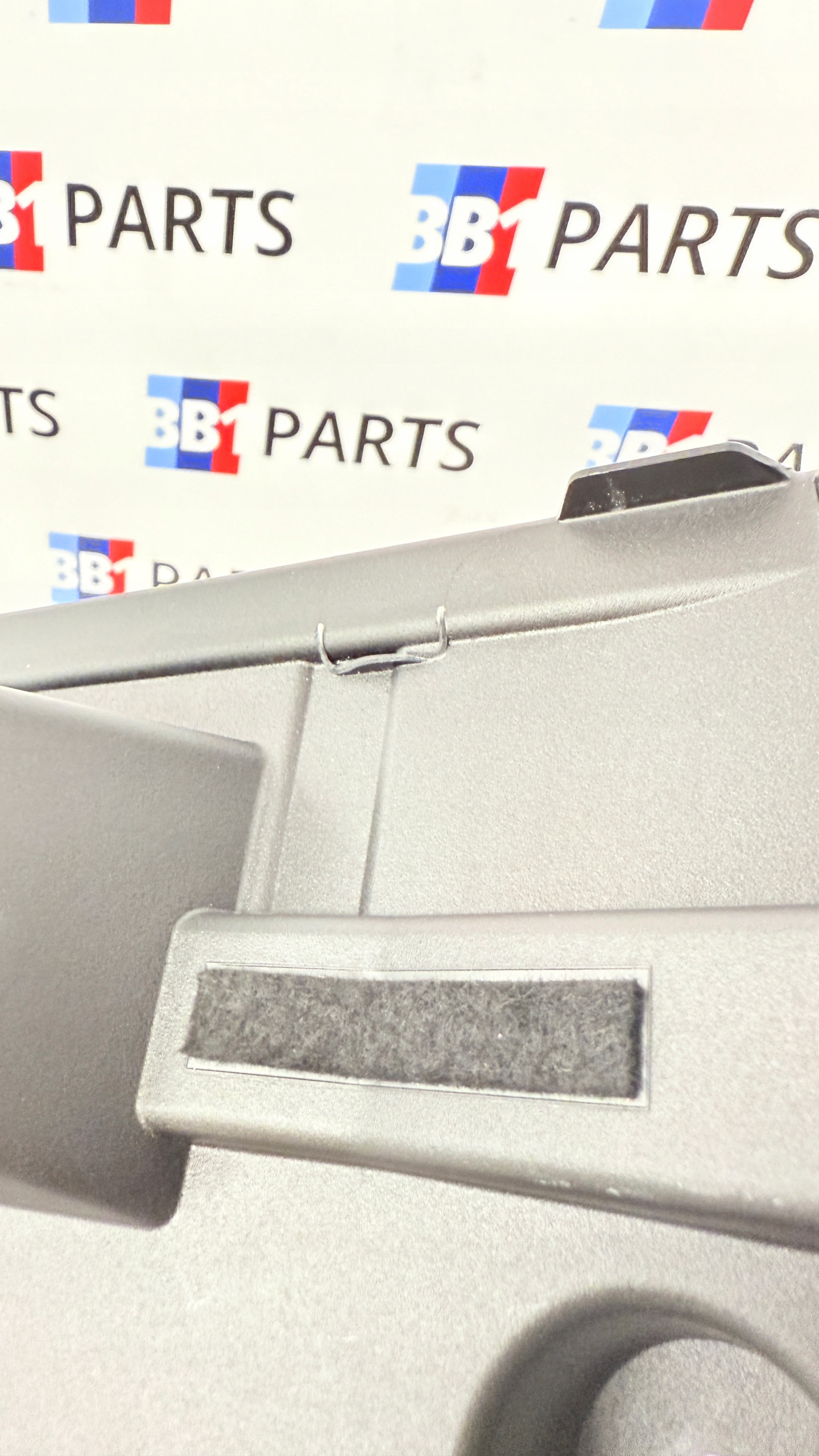 BMW G21 bracket holder cover boot right rear part HYBRYDA 7940938