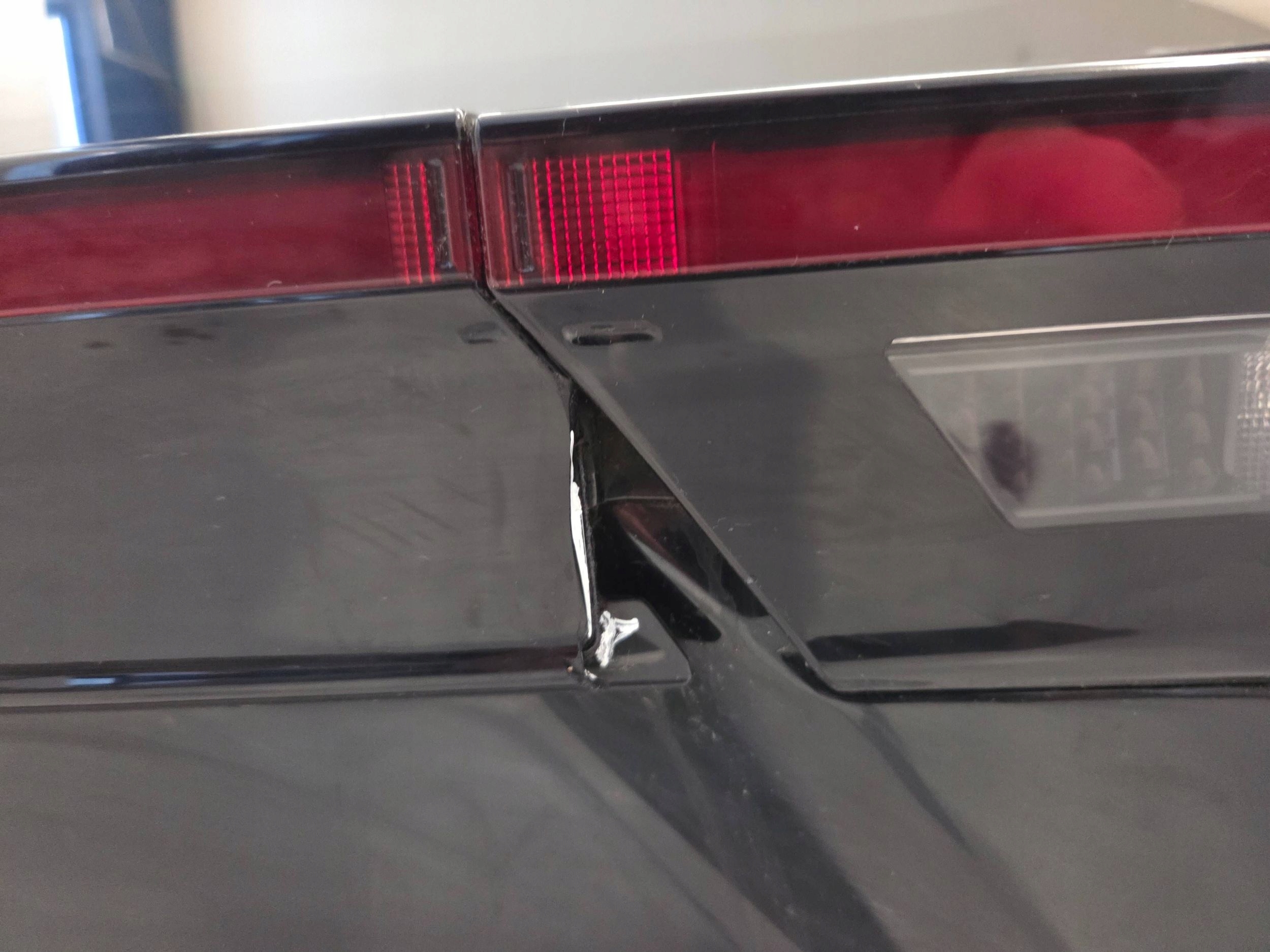 Toyota Yaris Cross 2022 boot doors black 209 (H214)