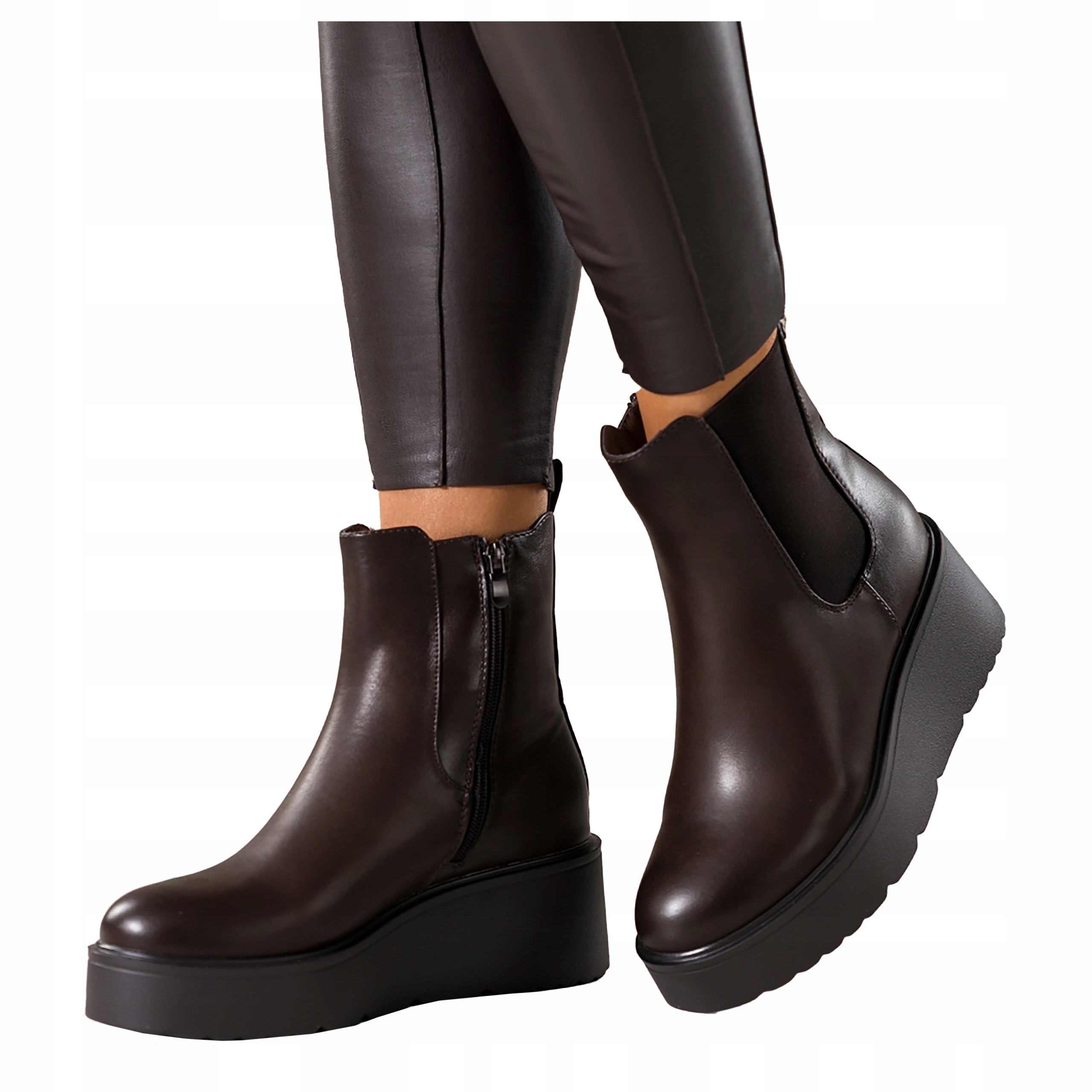 Kotníkové Boty Čokoládové Dámské Pohodlné Na Koturně S Gumou V Svršku Módní r 41